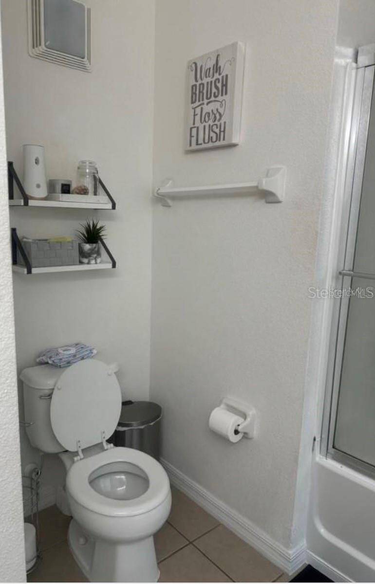 2260 Betsy Ross Ln Property Photo 5