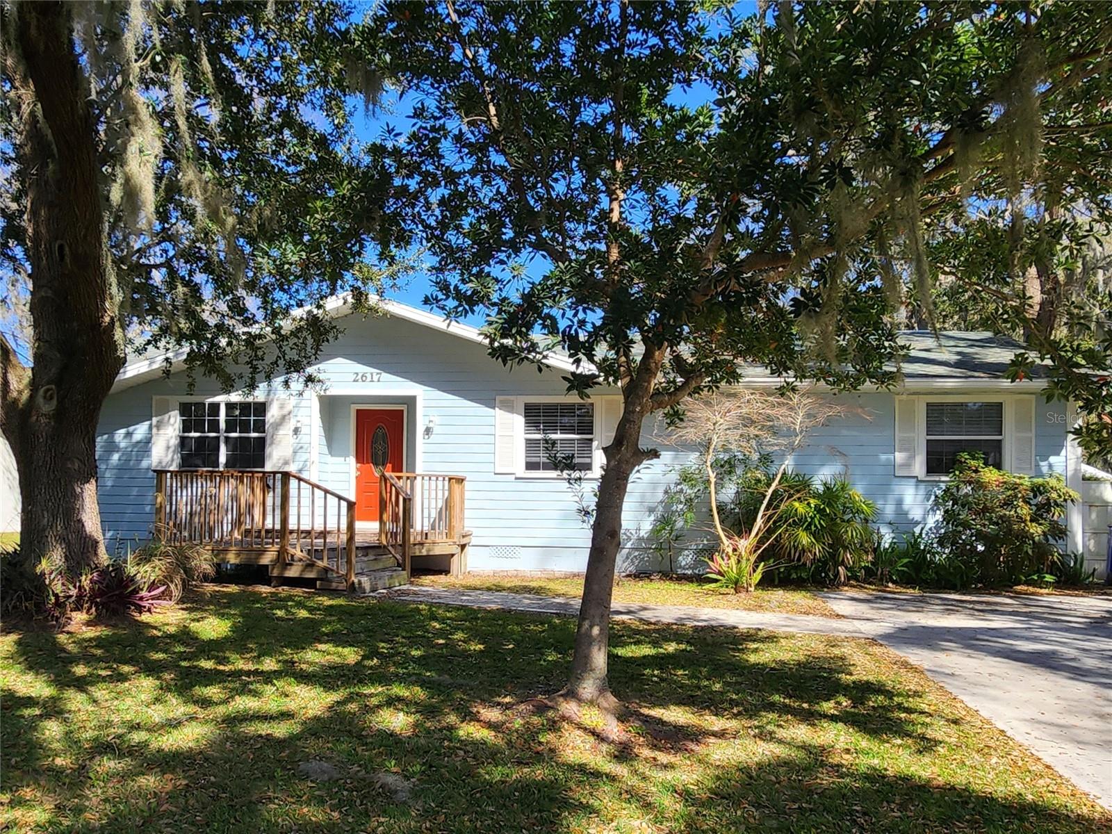 2617 Pine Tree Dr Property Photo 1