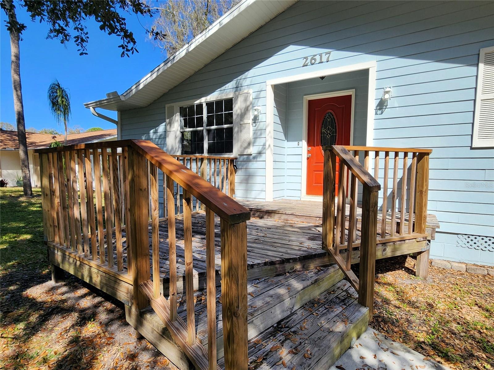 2617 Pine Tree Dr Property Photo 2