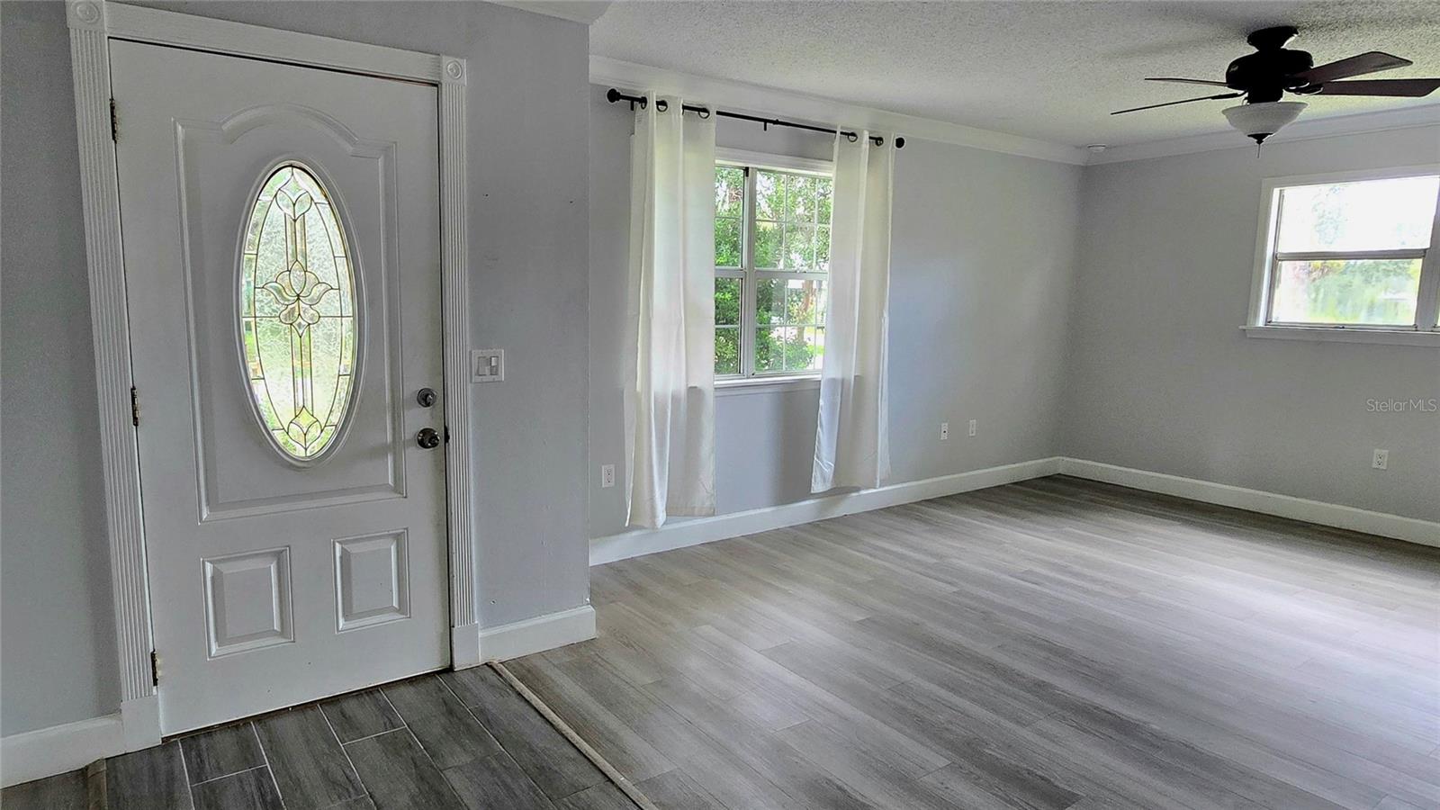 2617 Pine Tree Dr Property Photo 6