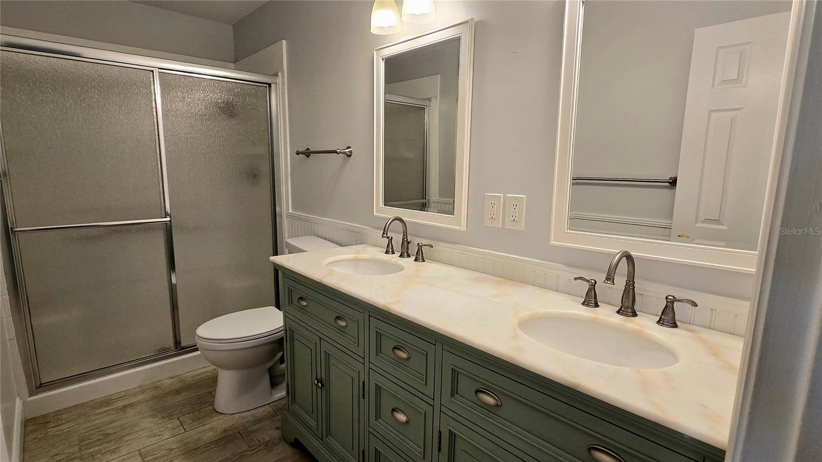 2617 Pine Tree Dr Property Photo 23