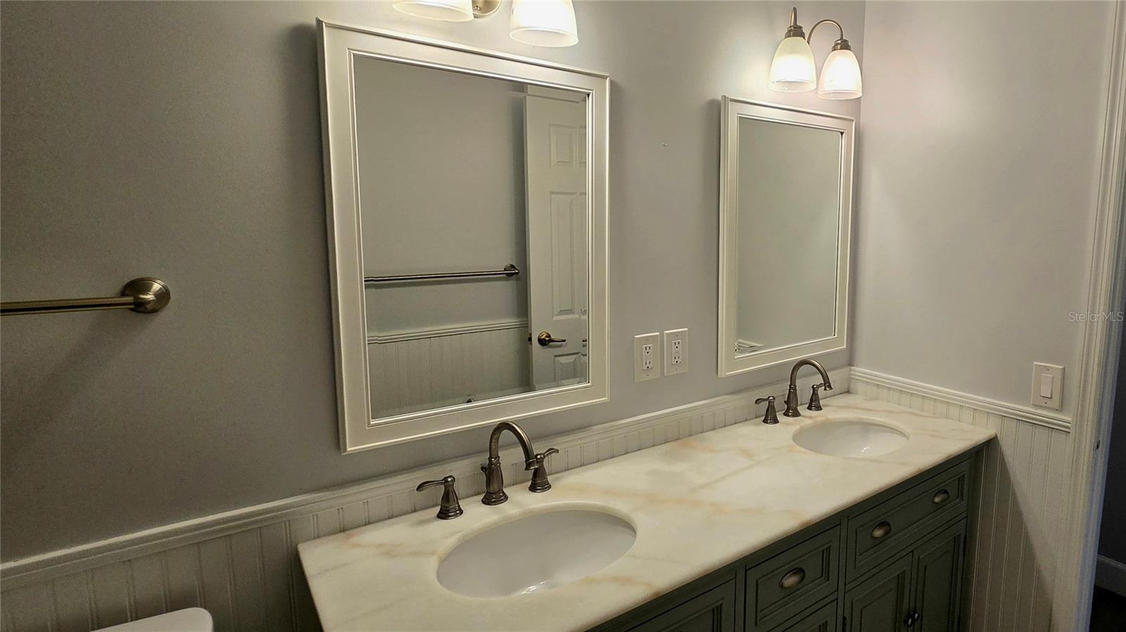 2617 Pine Tree Dr Property Photo 24