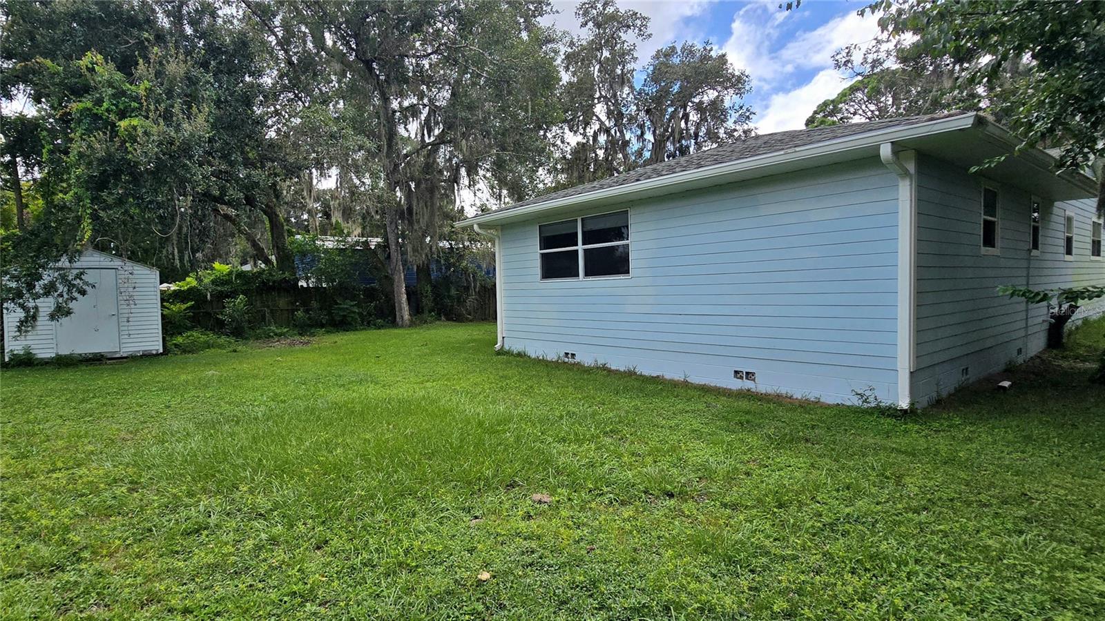2617 Pine Tree Dr Property Photo 34