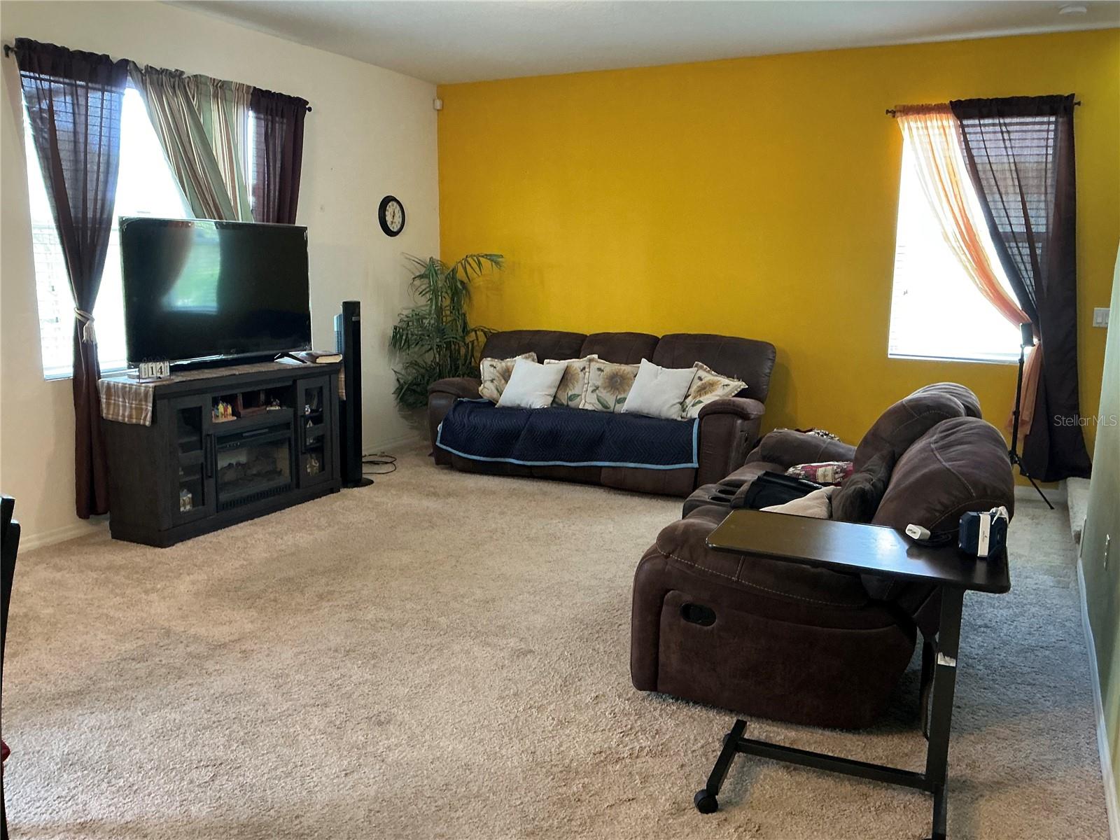 4961 Pall Mall St E Property Photo 1