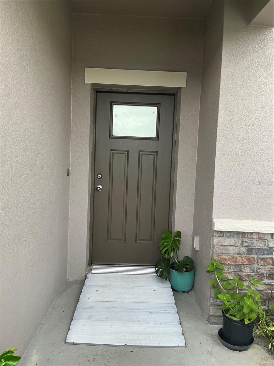 4961 Pall Mall St E Property Photo 3