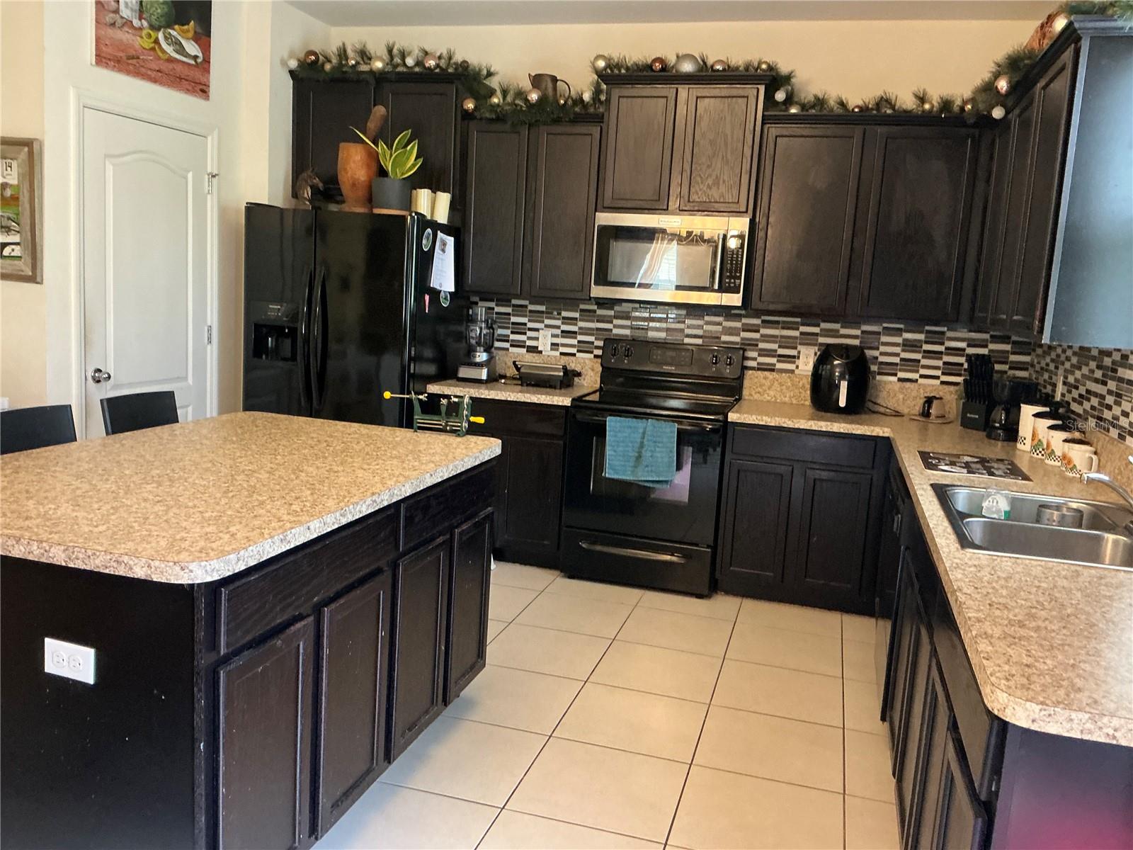 4961 Pall Mall St E Property Photo 15