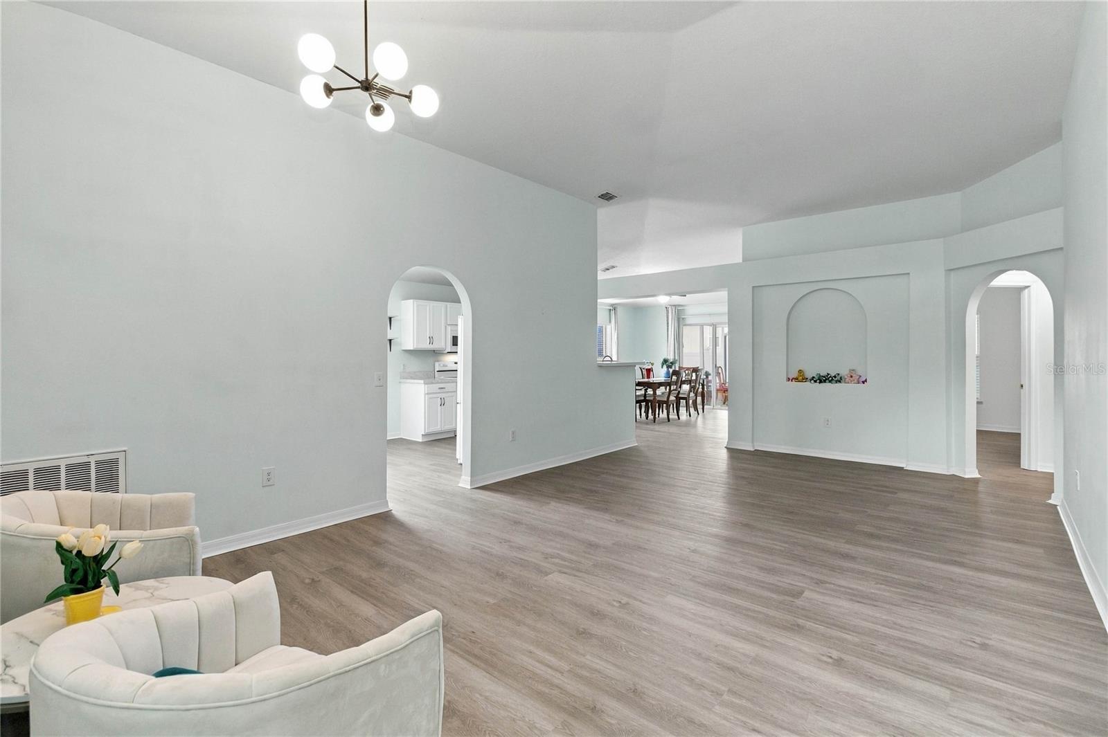 755 Lobelia Dr Property Photo 14
