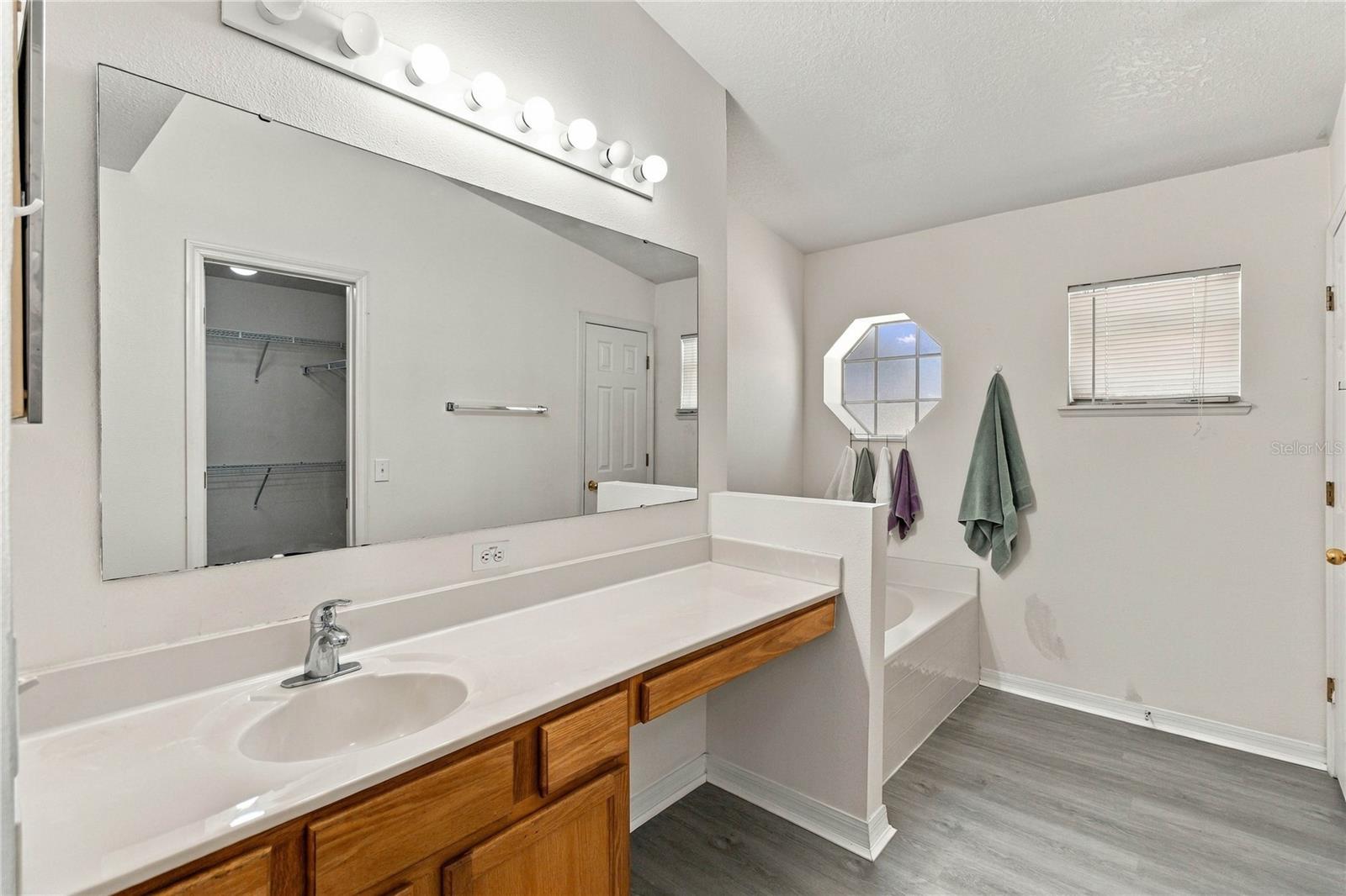 755 Lobelia Dr Property Photo 23
