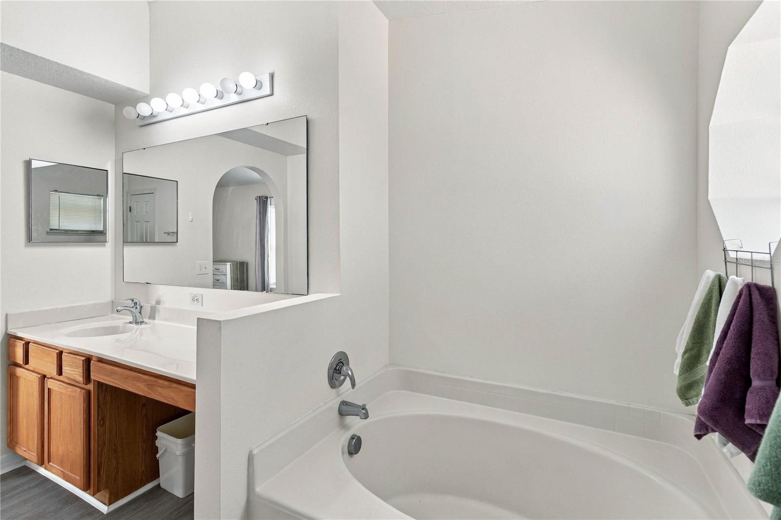 755 Lobelia Dr Property Photo 24