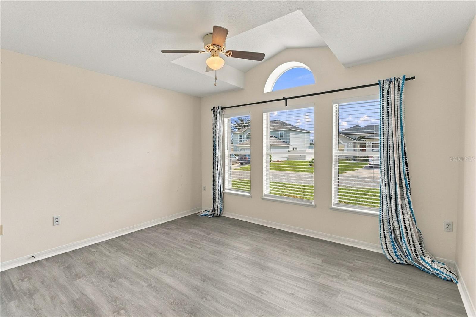 755 Lobelia Dr Property Photo 30