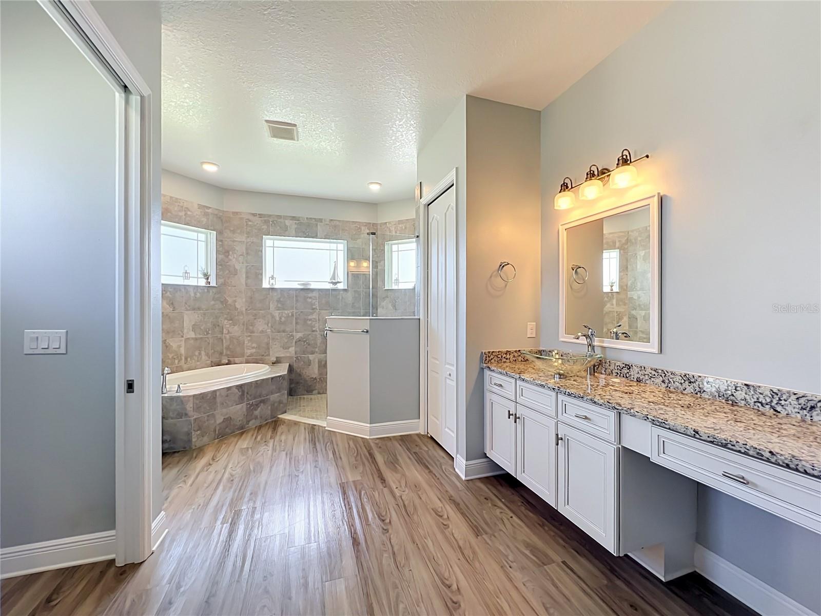 2595 Jolena Dr Property Photo 5