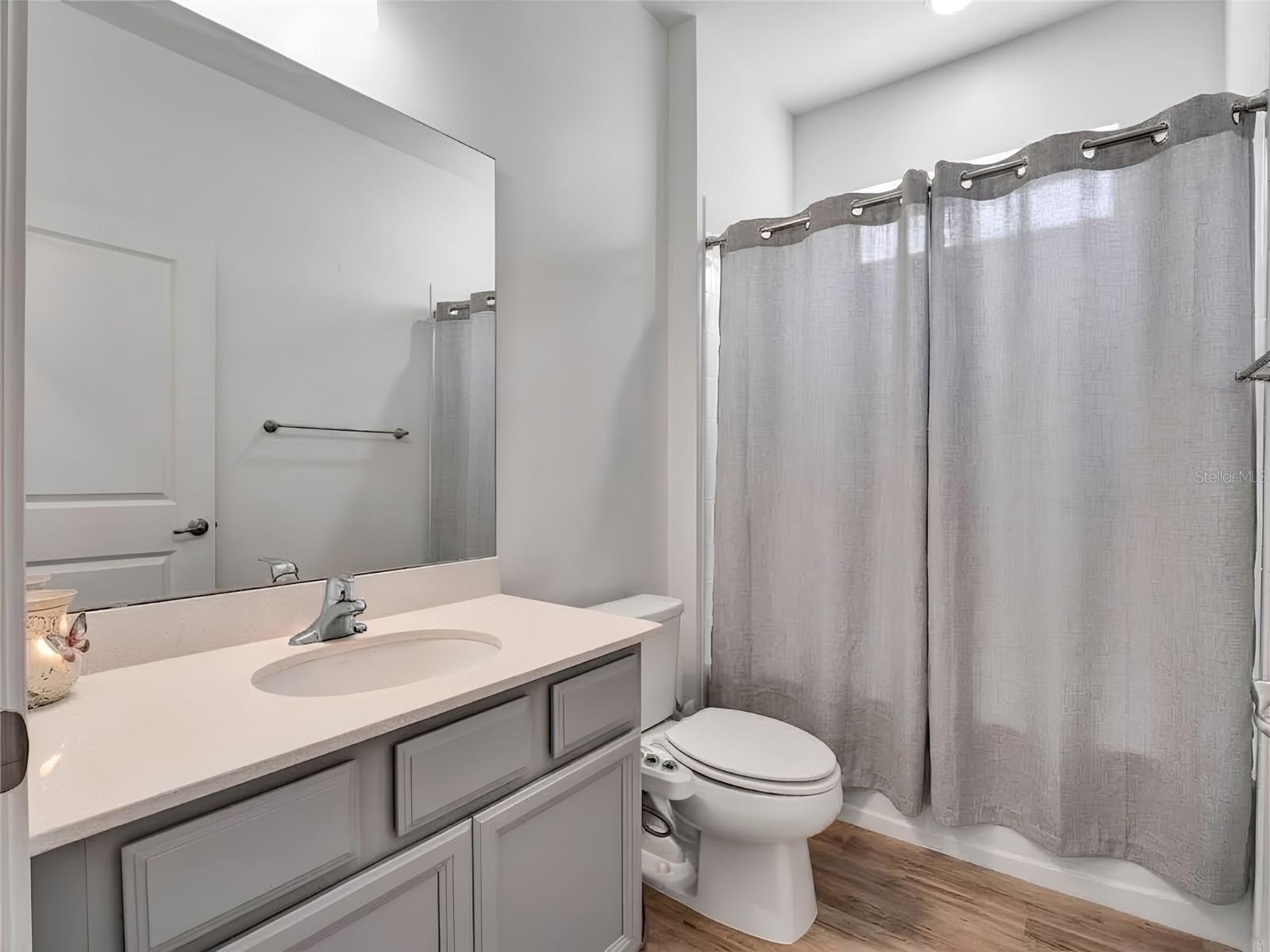 1168 Hendon Loop Property Photo 9