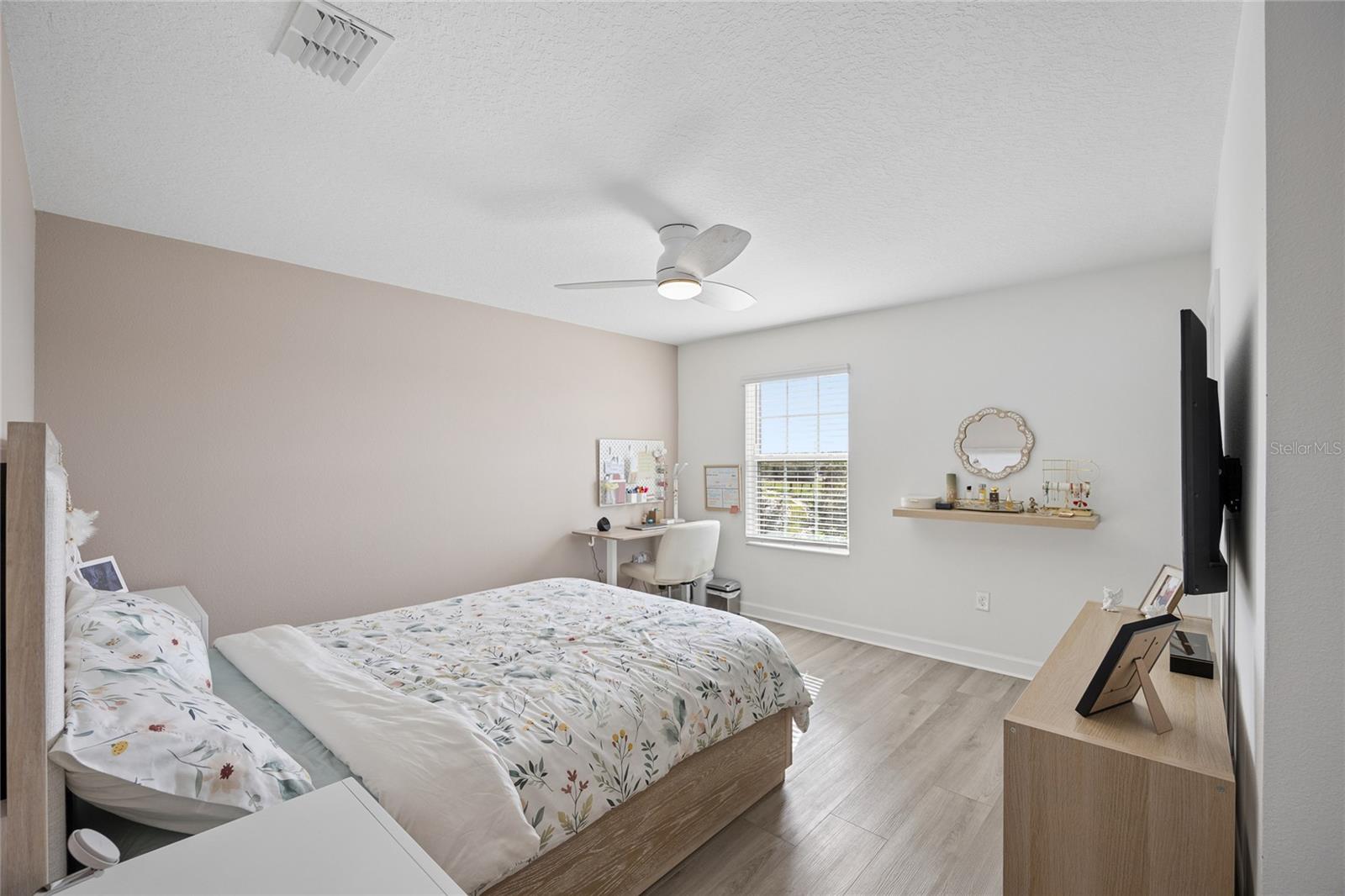 9915 Alliteration Aly Property Photo 17