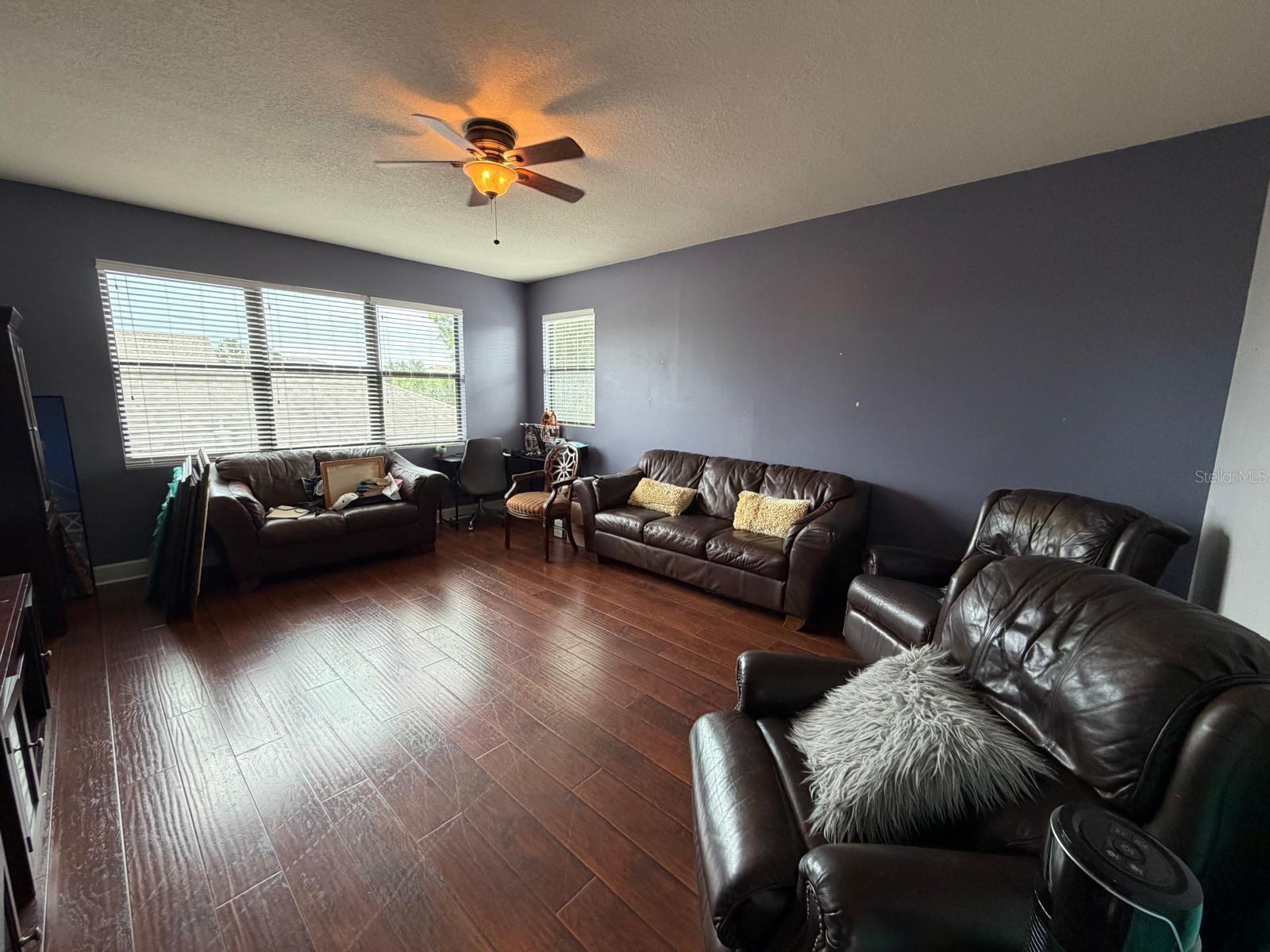 1373 Bent Palm Dr Property Photo 32