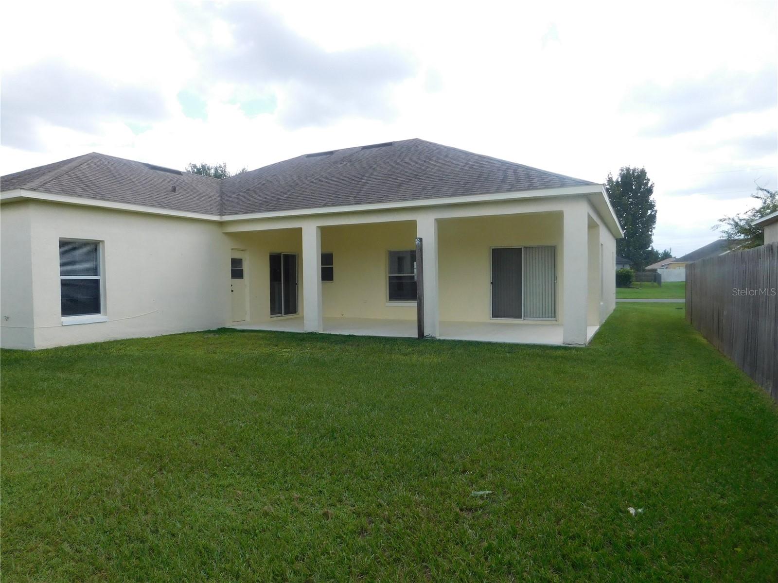 327 Alegriano Ct Property Photo 3