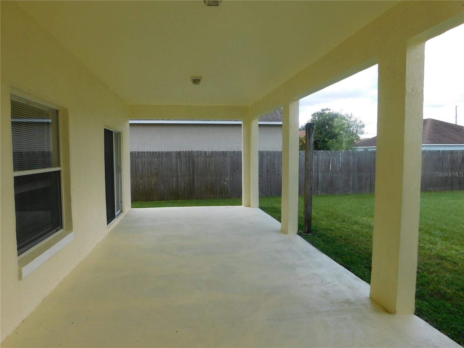 327 Alegriano Ct Property Photo 4