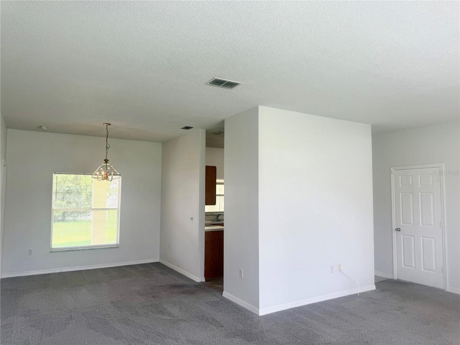 327 Alegriano Ct Property Photo 7