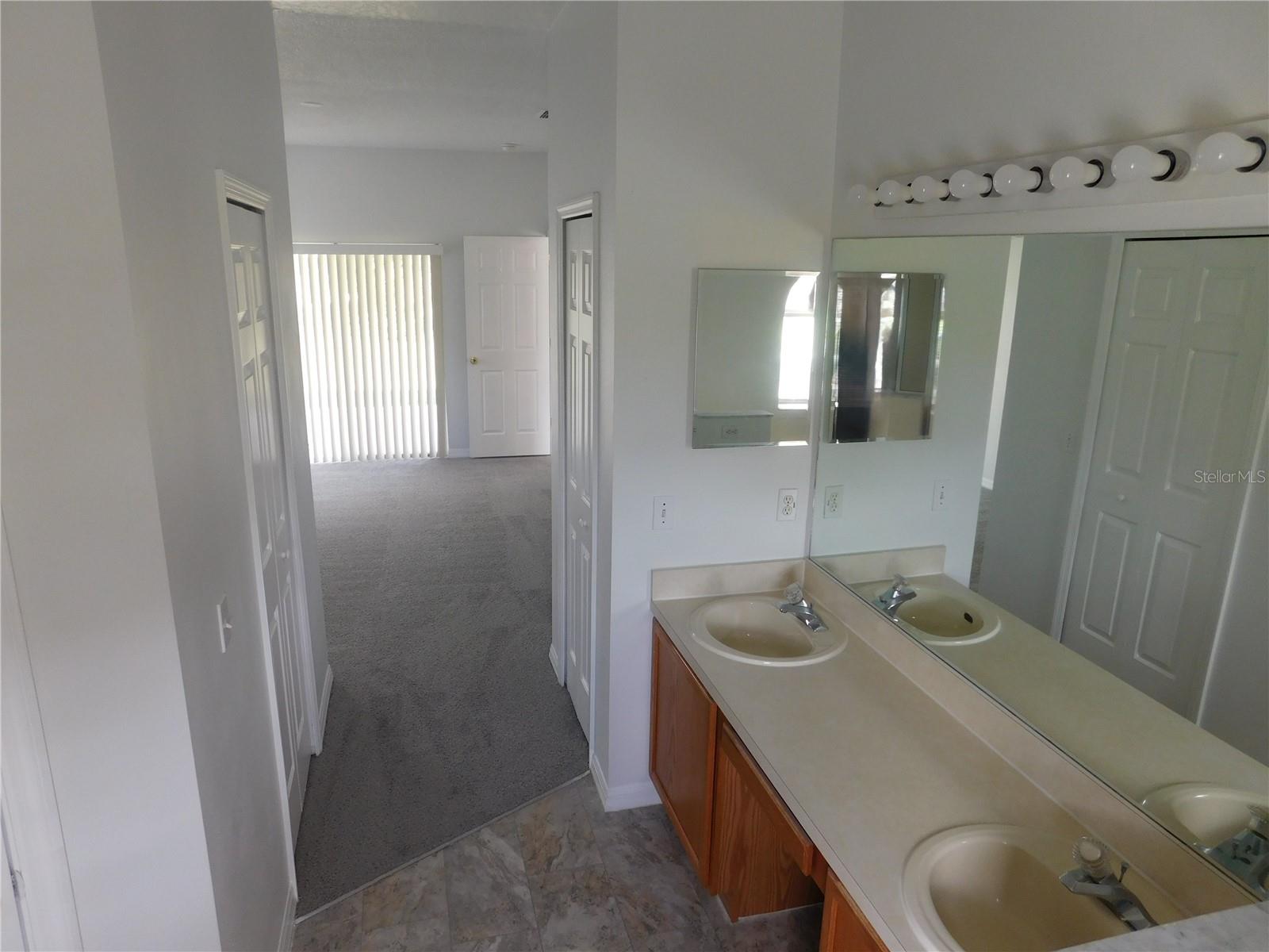 327 Alegriano Ct Property Photo 15