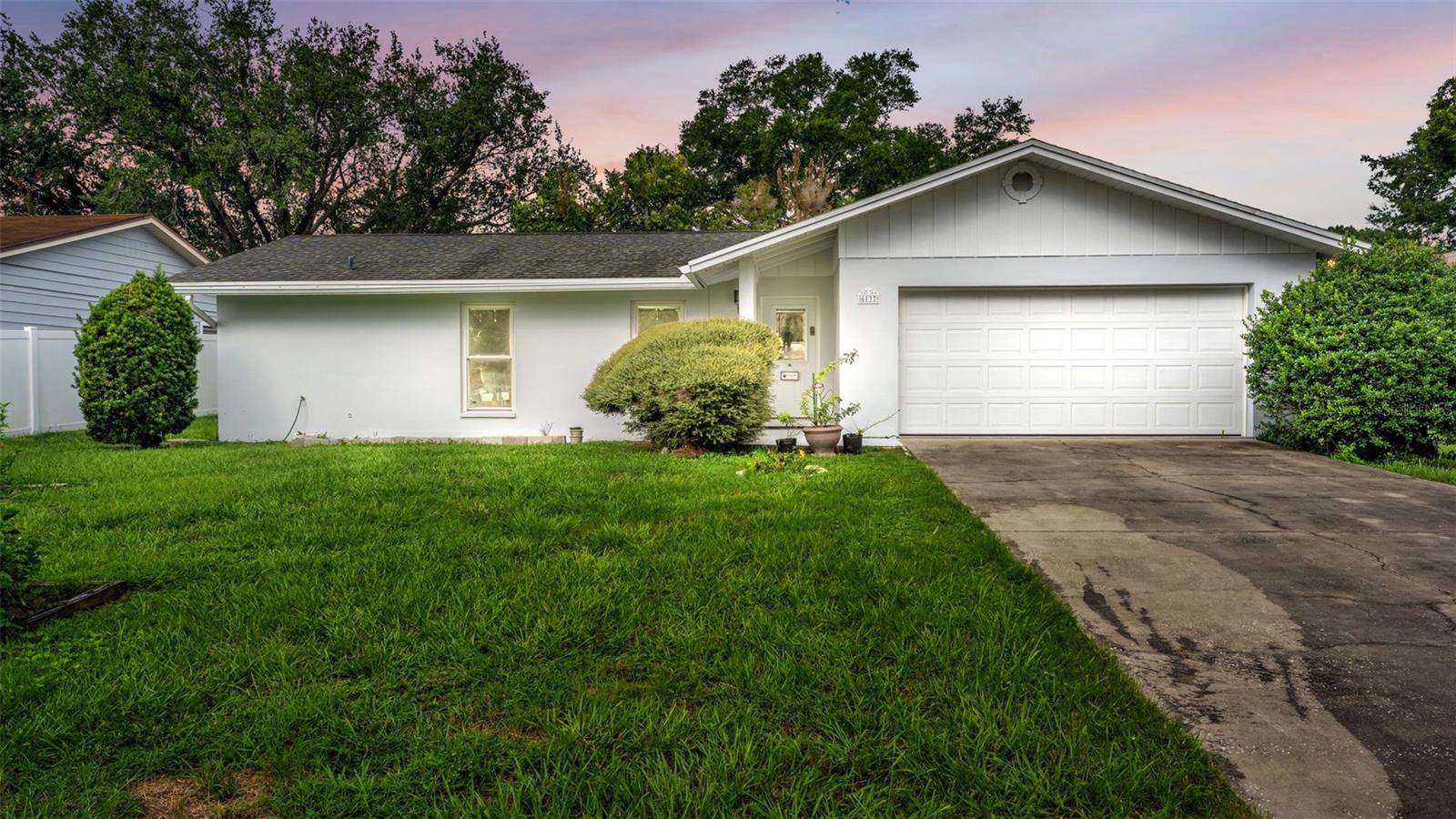 6137 WATERMAN LN