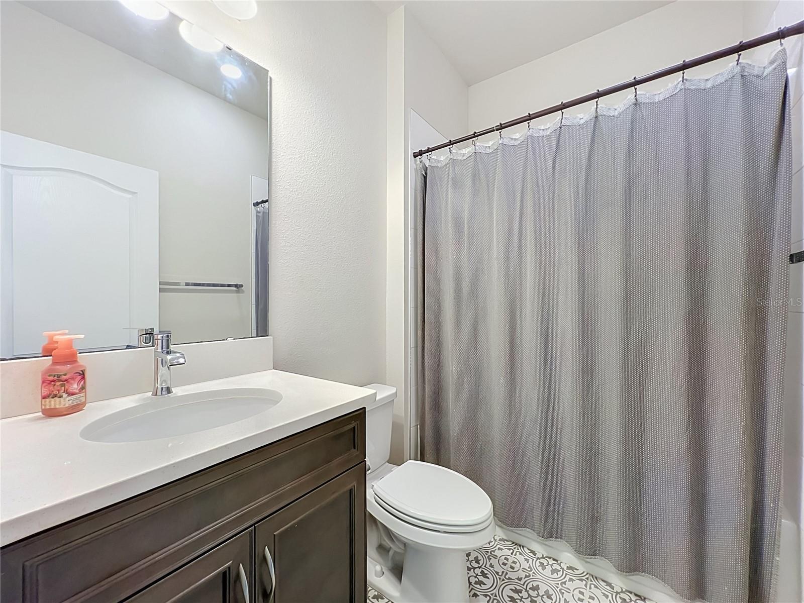 910 Trowman Aly Property Photo 45