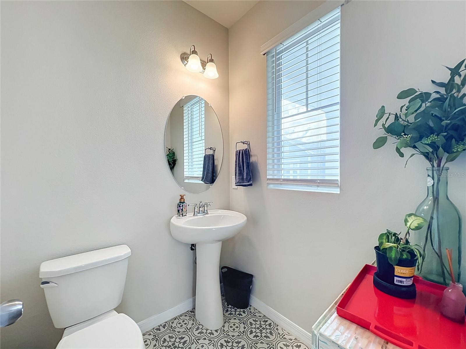 910 Trowman Aly Property Photo 46