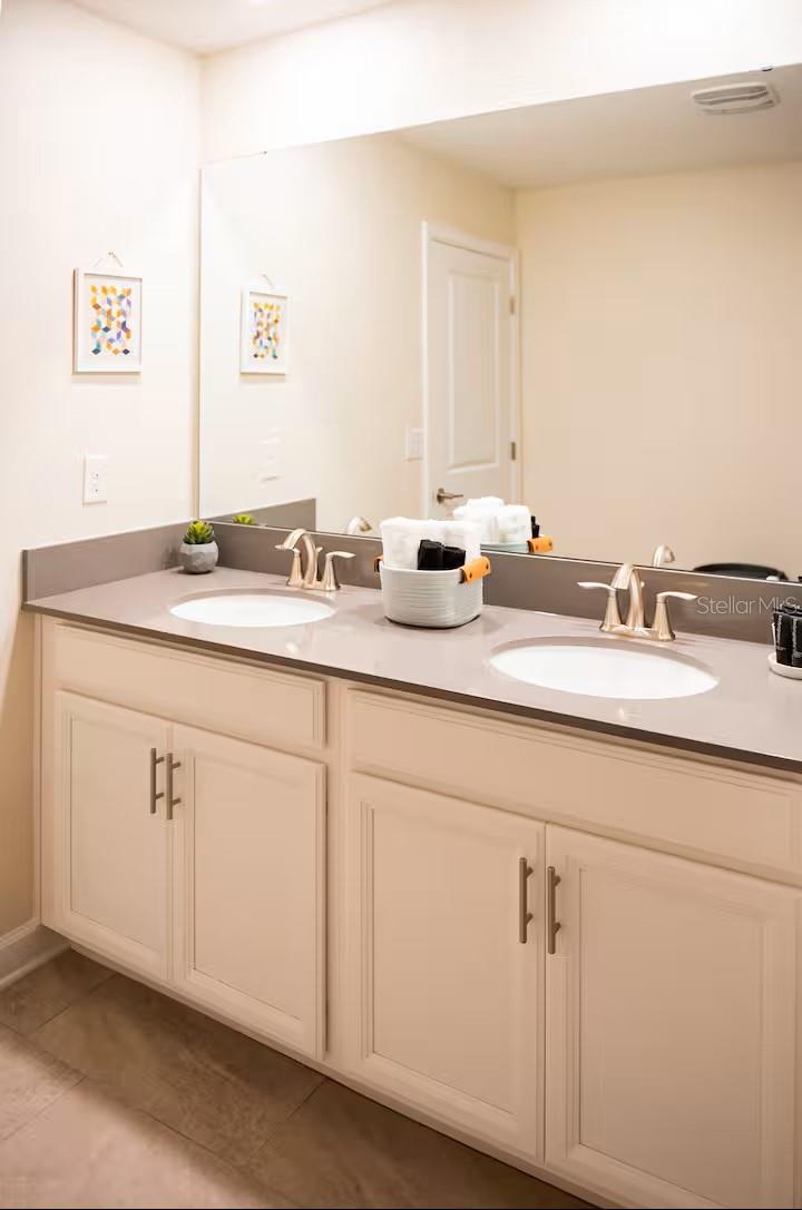 2860 Bookmark Dr Property Photo 26