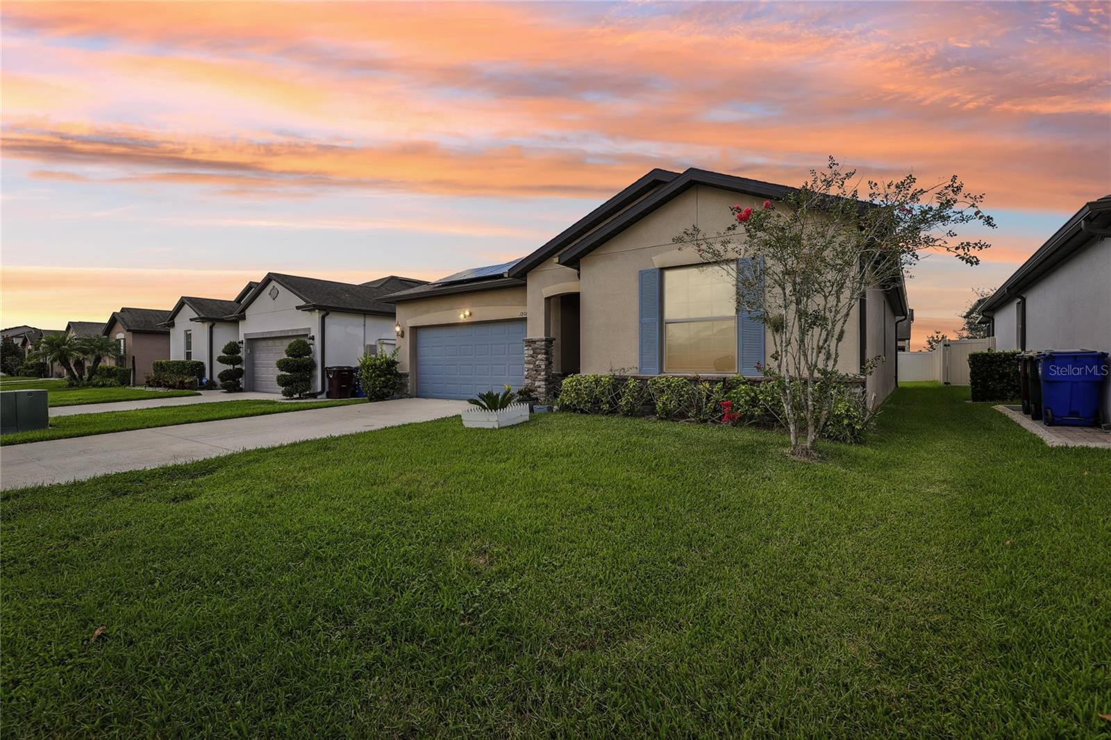 1808 CAYMAN COVE CIR Property Photo 1