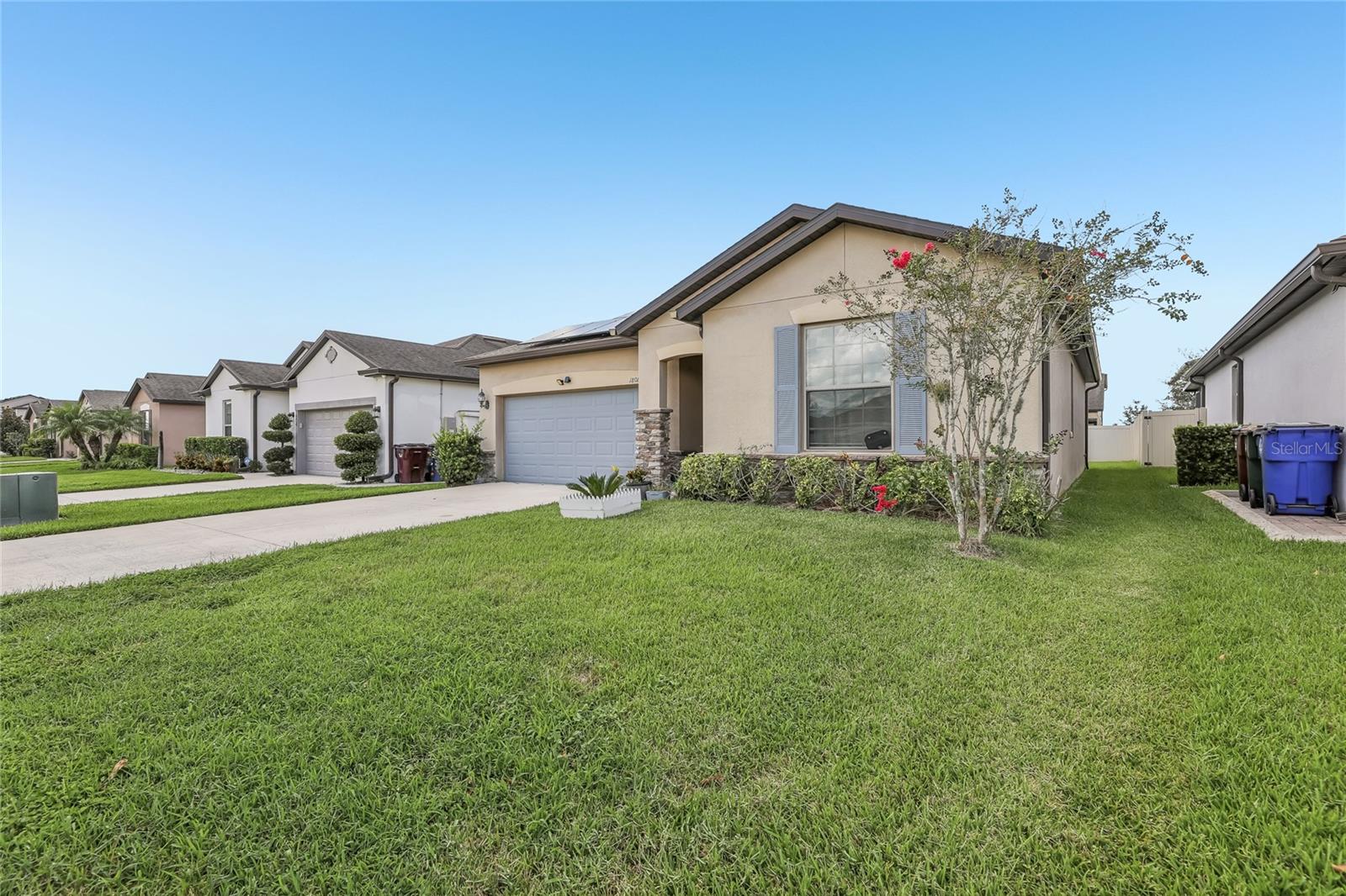 1808 Cayman Cove Cir Property Photo 3