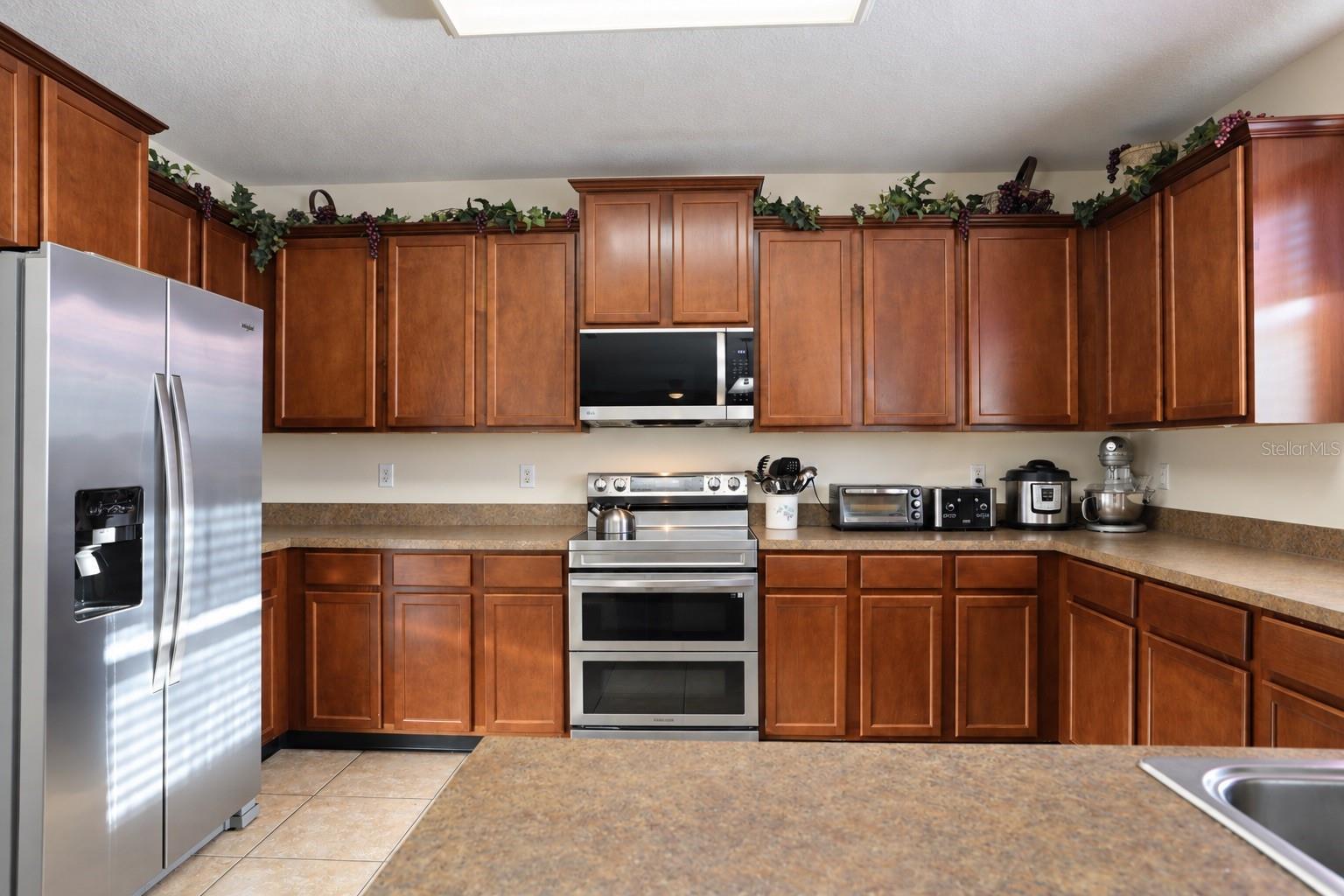 1921 Betsy Ross Ln Property Photo 22