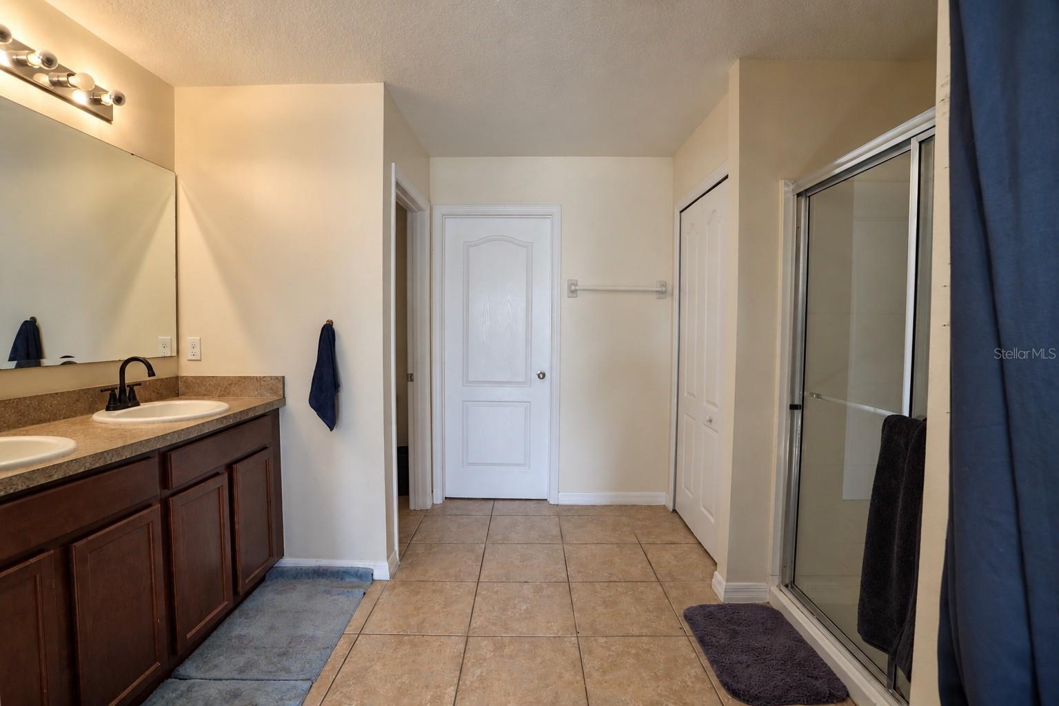 1921 Betsy Ross Ln Property Photo 24