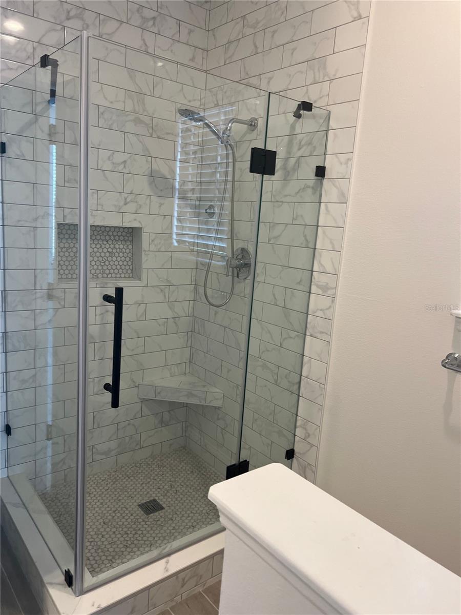 1009 Jeater Bend Dr Property Photo 10