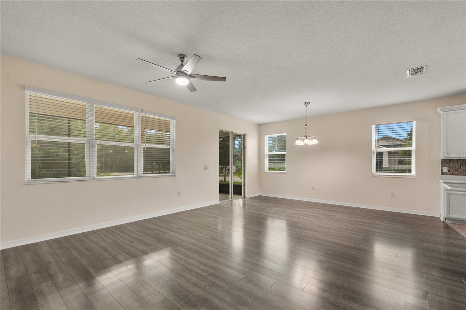 8091 Bowery Dr Property Photo 16