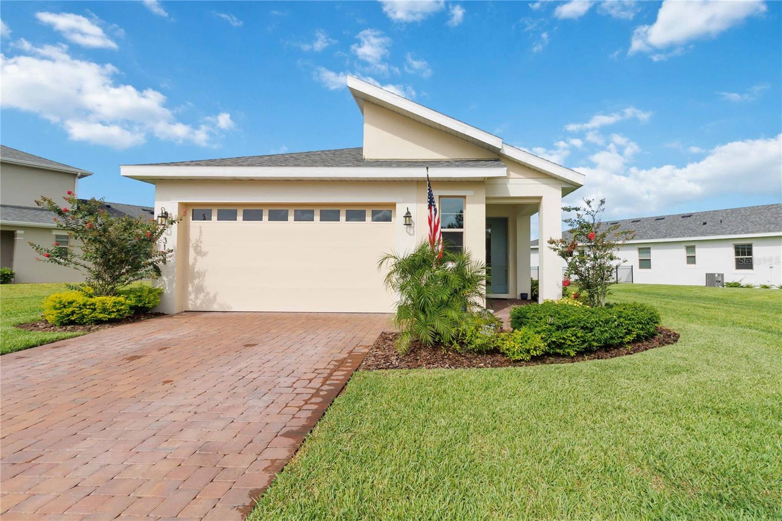3184 Songbird Cir Property Photo 2