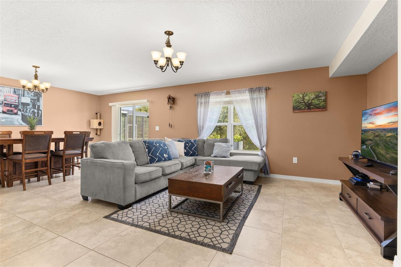 2914 Boating Blvd Property Photo 7