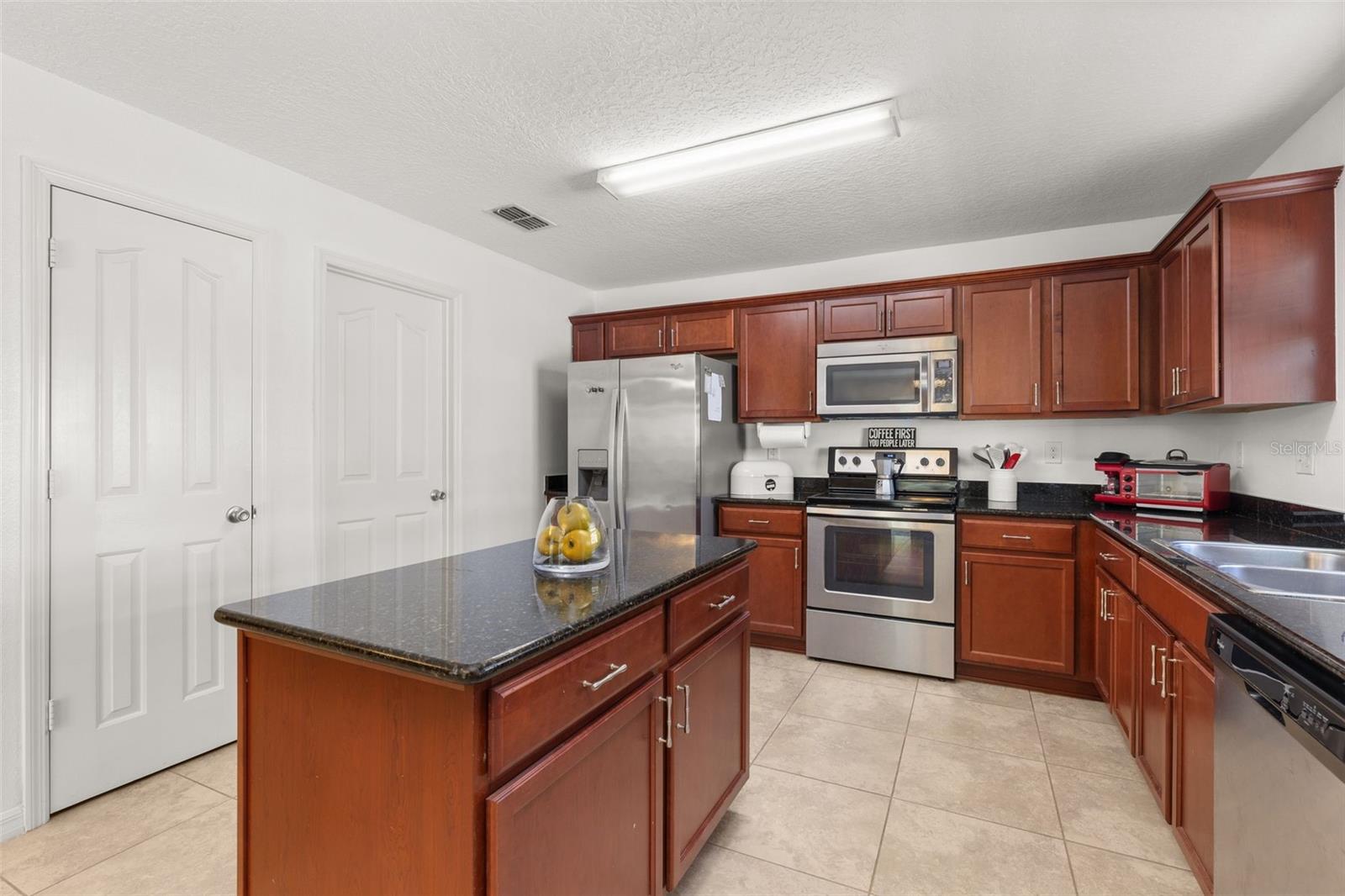 2914 Boating Blvd Property Photo 8