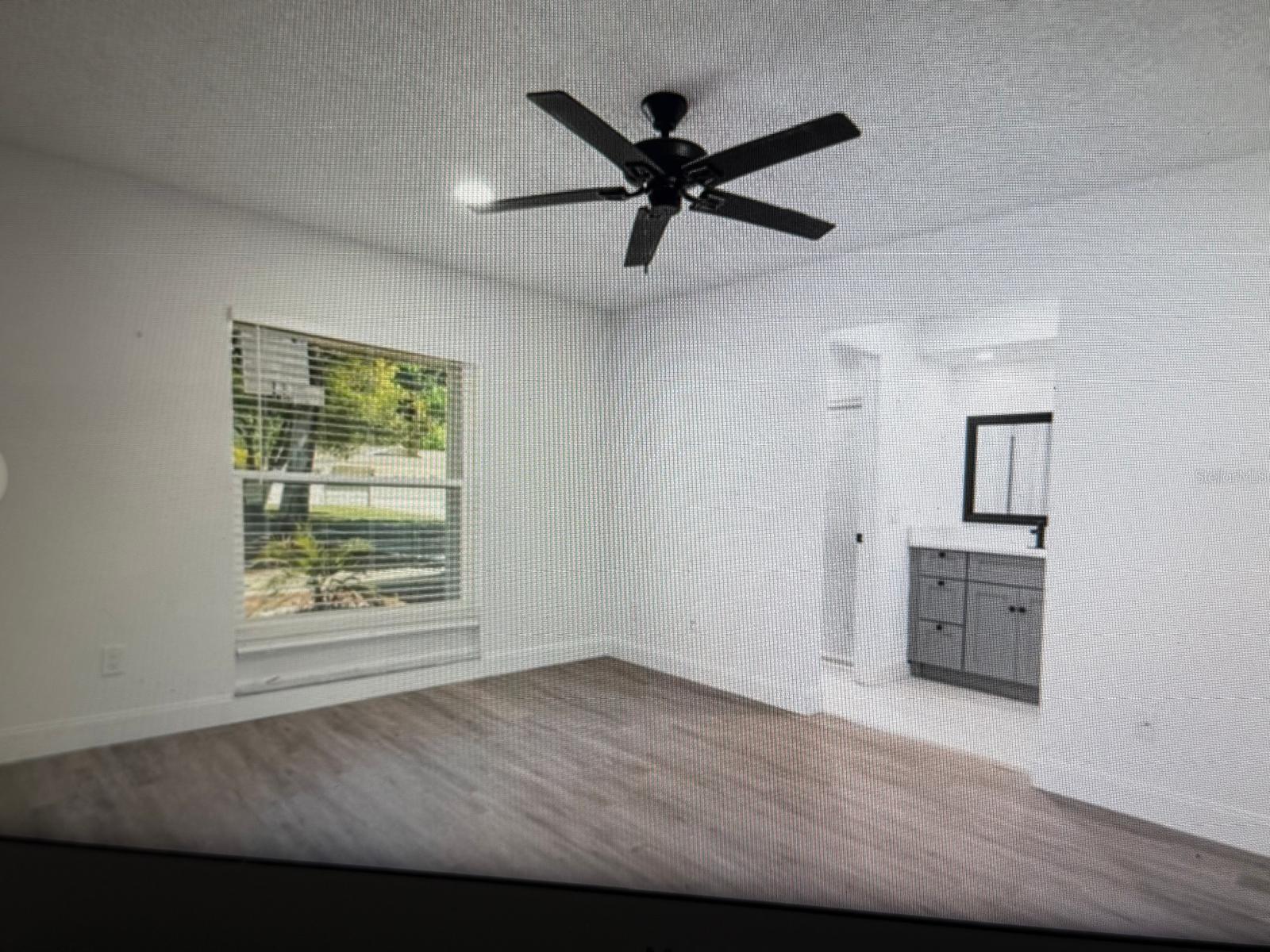 705 Vandergrift Dr Property Photo 3