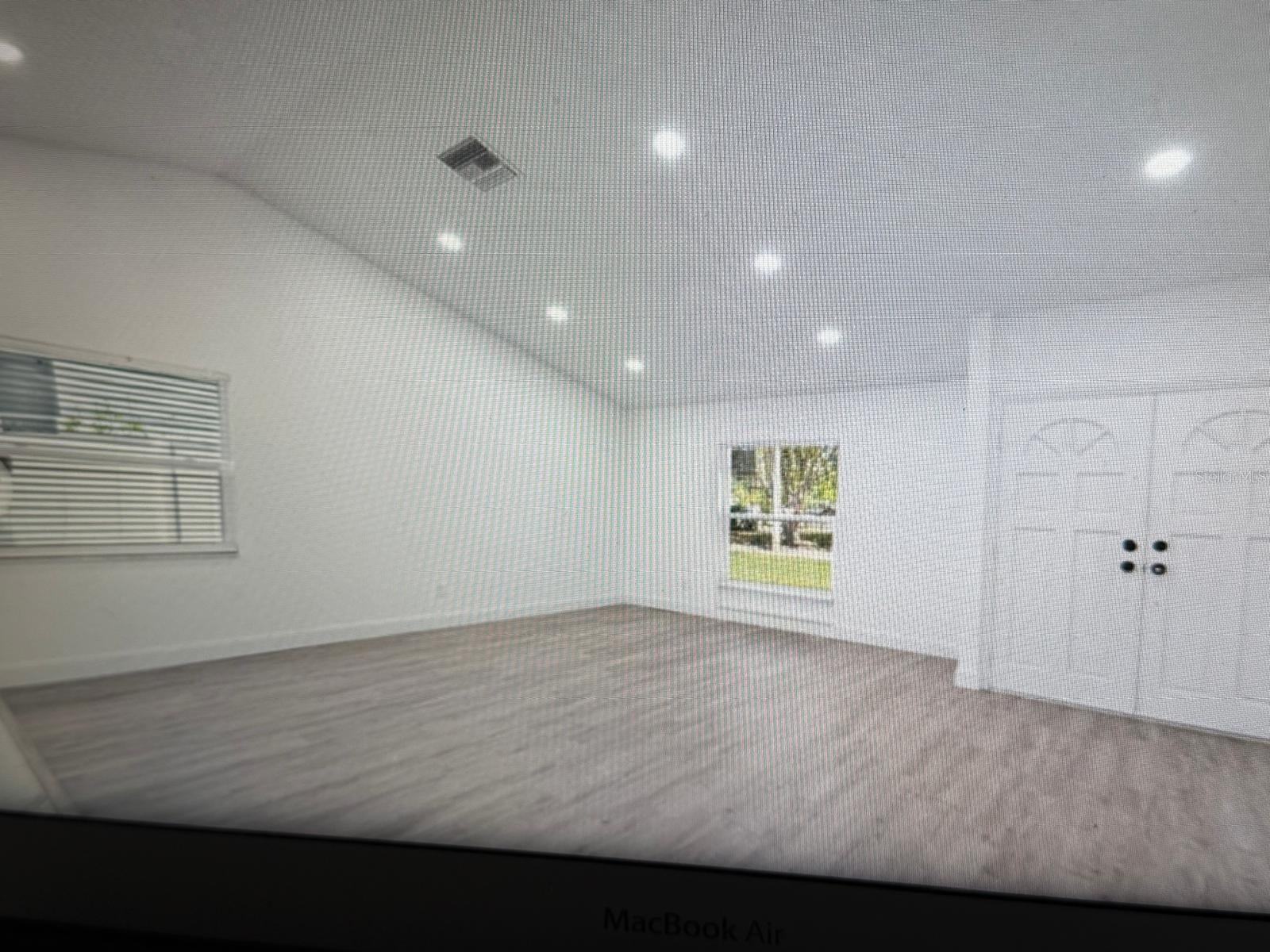 705 Vandergrift Dr Property Photo 6