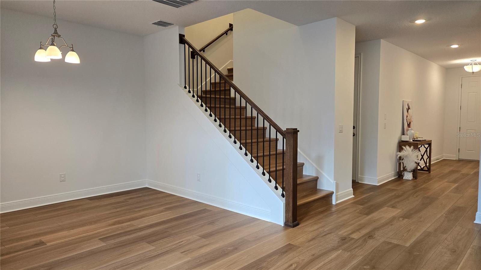 2268 Broadbrook Dr Property Photo 5