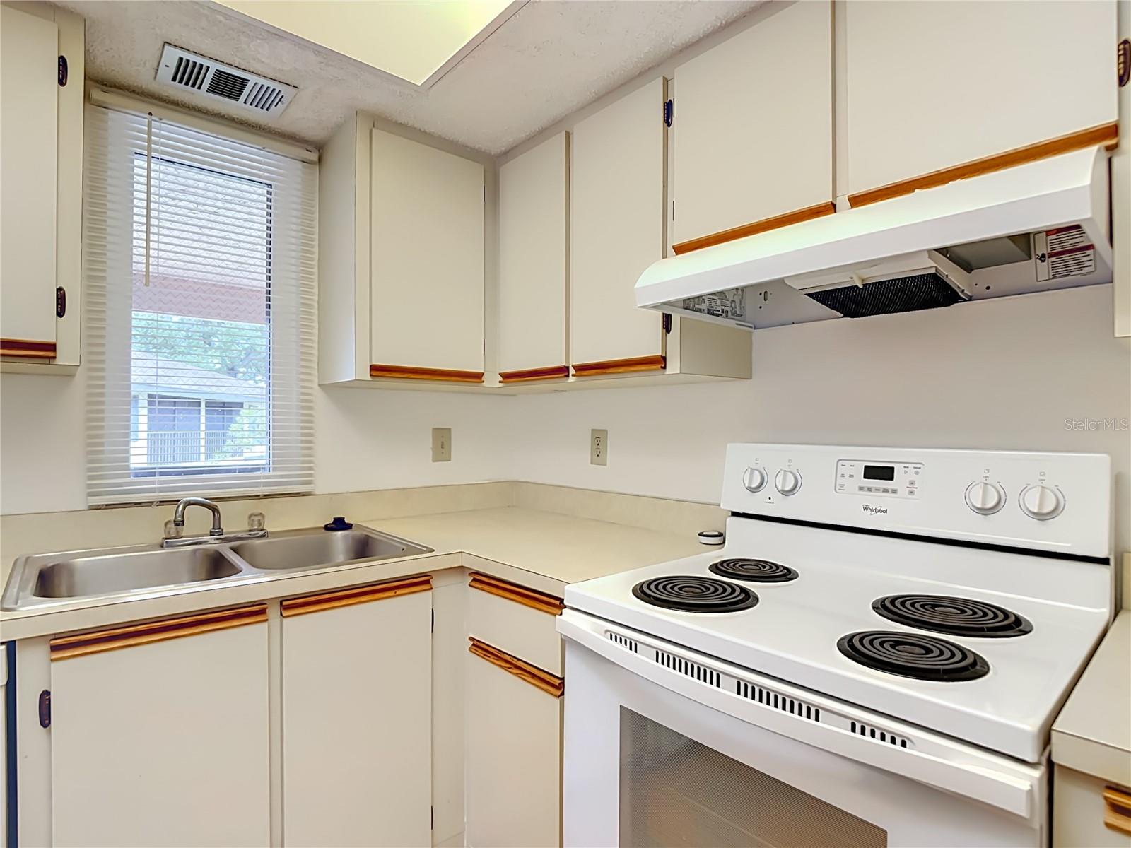 19505 Quesada Ave #ee204 Property Photo 9