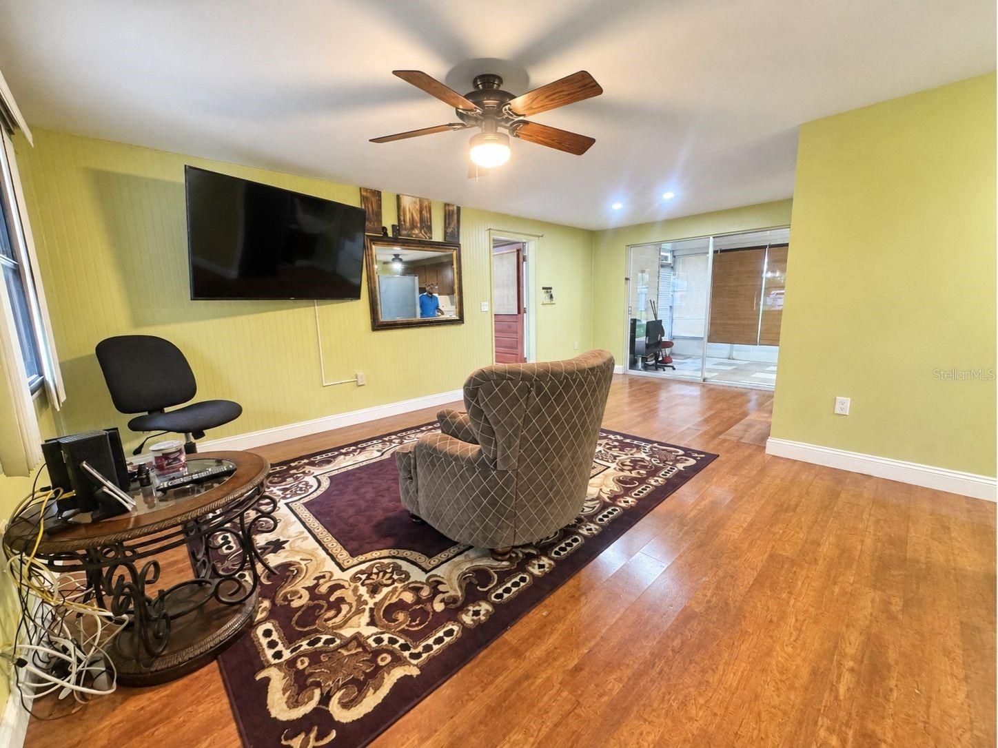 3022 Venice Way Property Photo 7