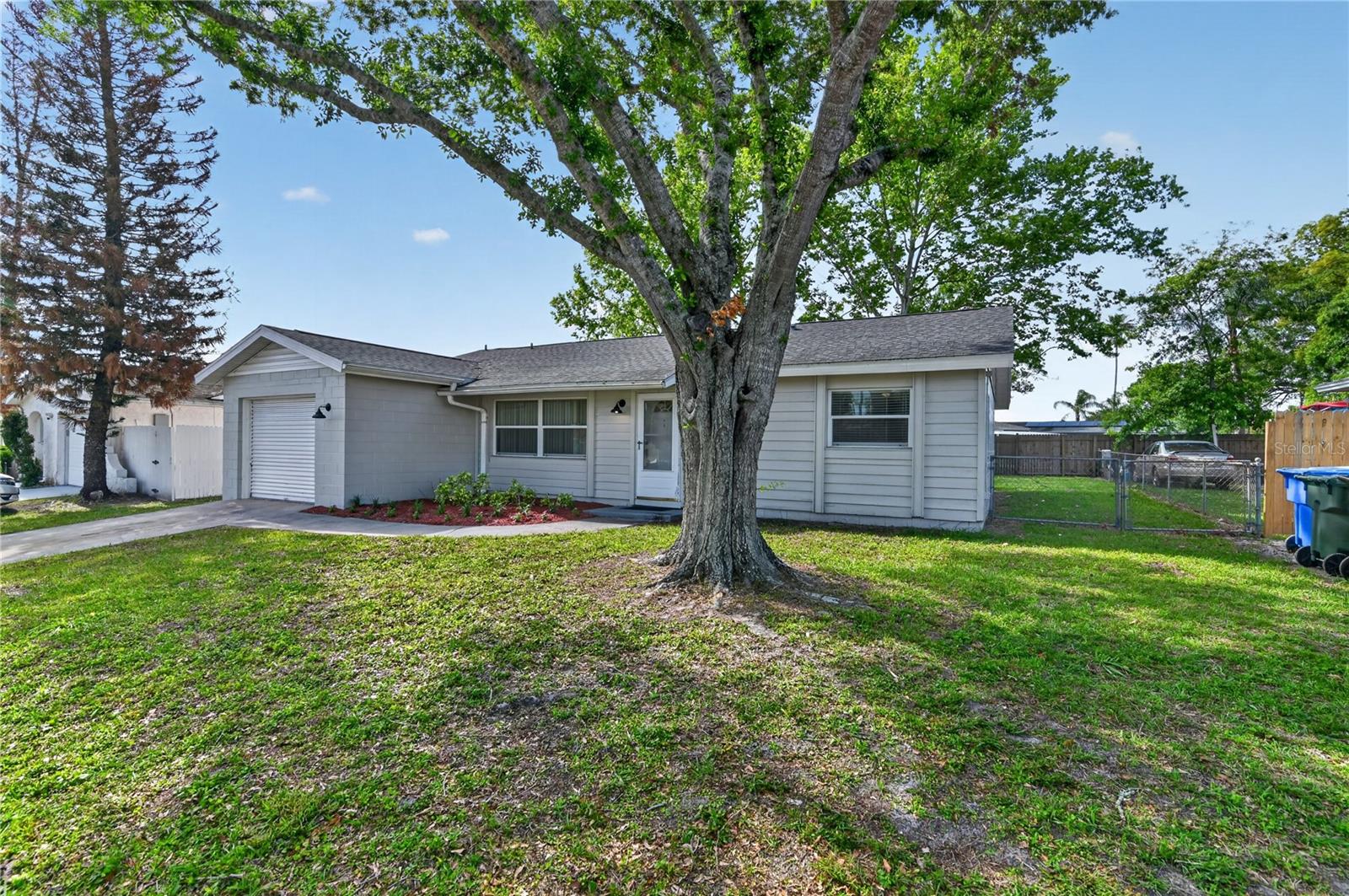 1330 Meadowbrook St Property Photo 2