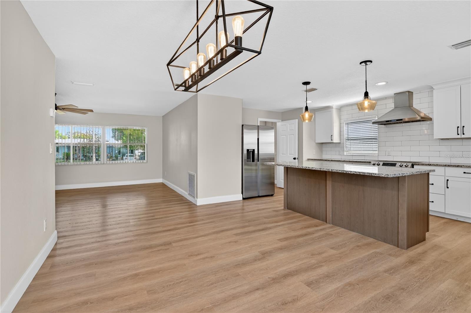 1330 Meadowbrook St Property Photo 8