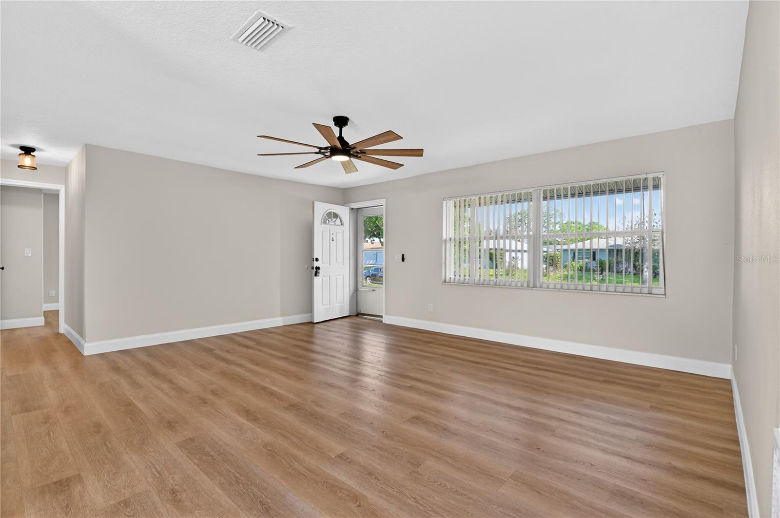 1330 Meadowbrook St Property Photo 12