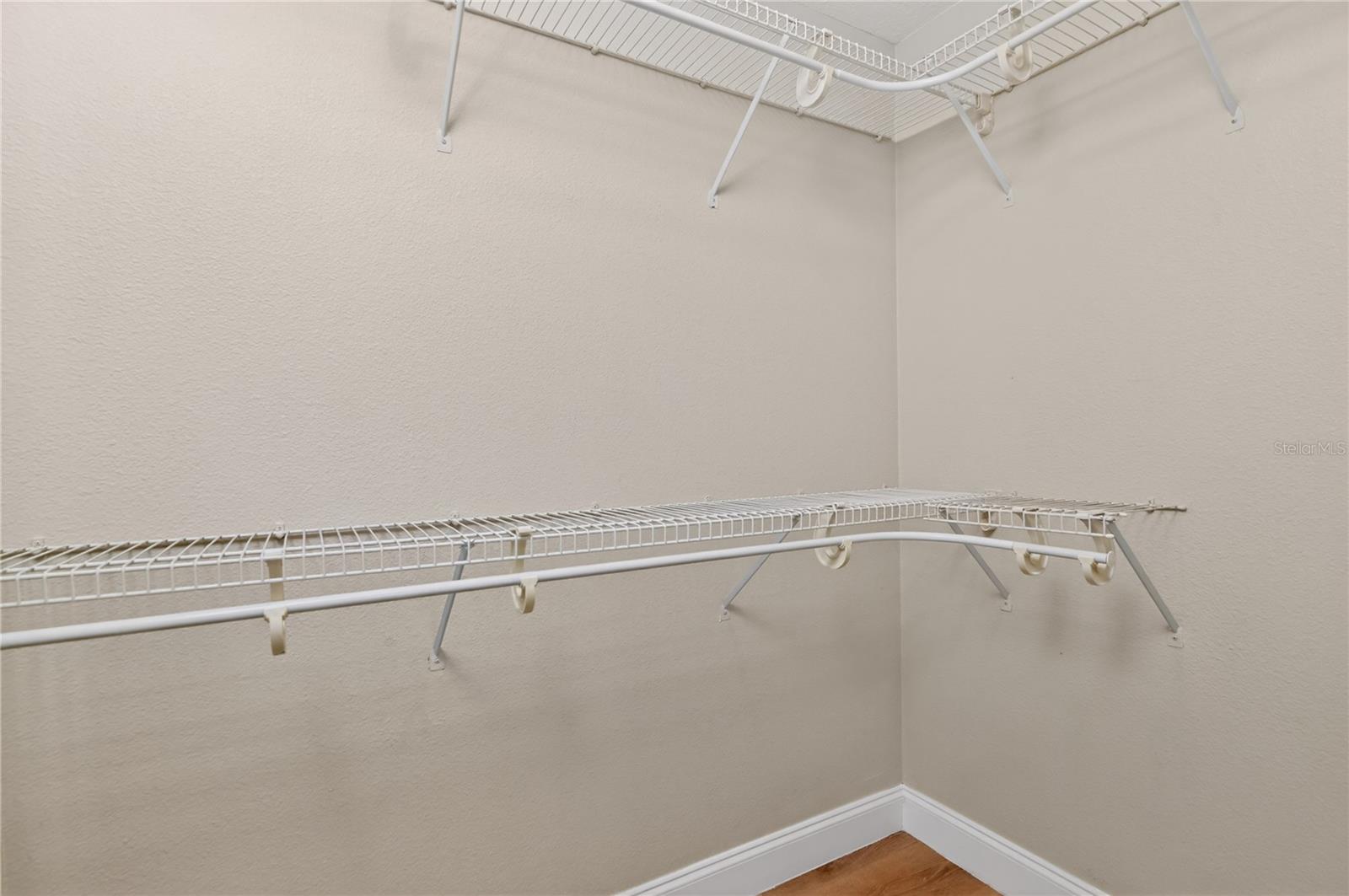 1330 Meadowbrook St Property Photo 17