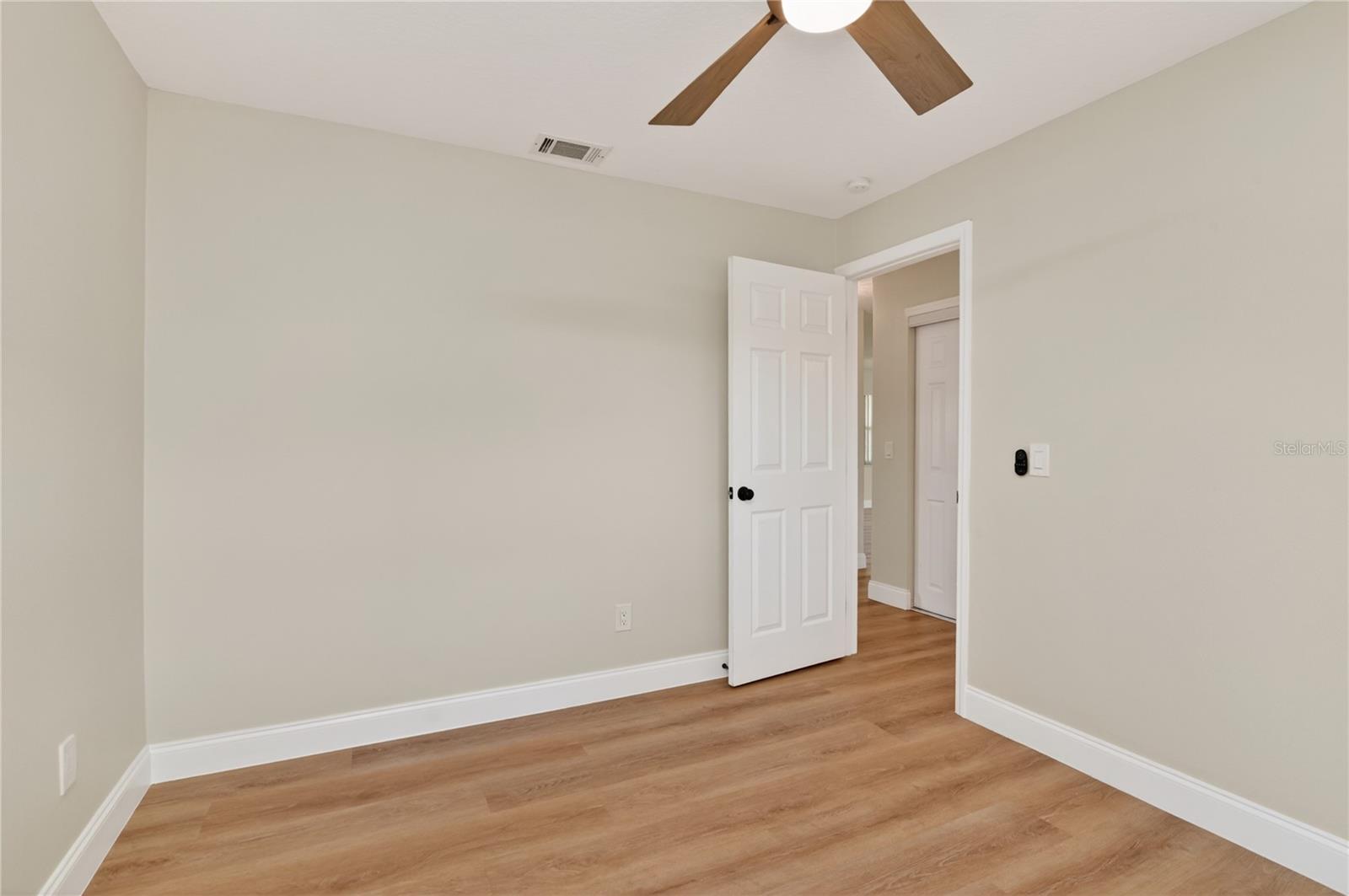 1330 Meadowbrook St Property Photo 22