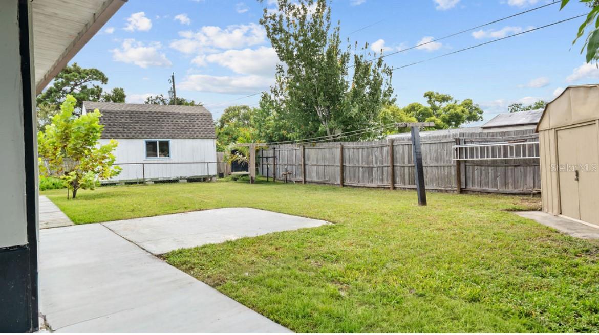 4202 Anthony Ln Property Photo 14