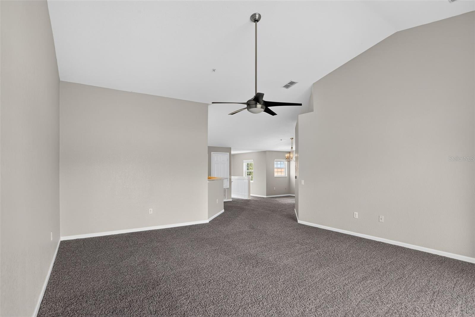1258 Grady Ln Property Photo 6