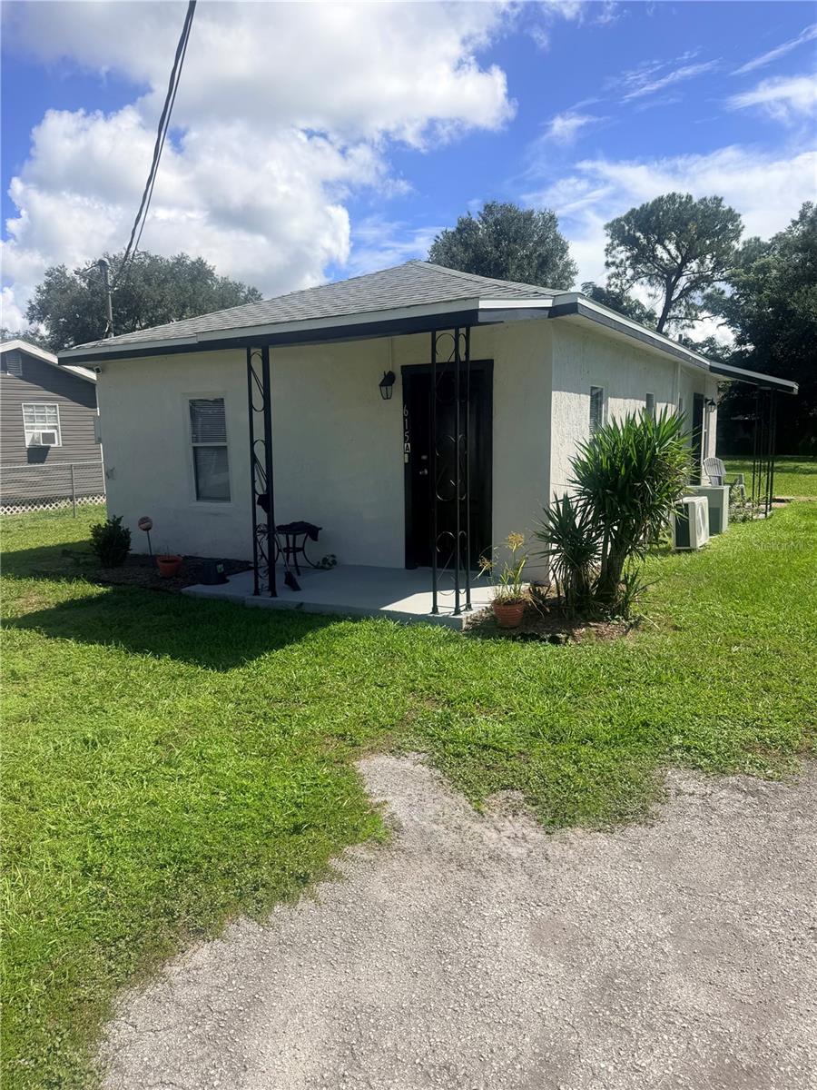 615 Ash St Property Photo 1