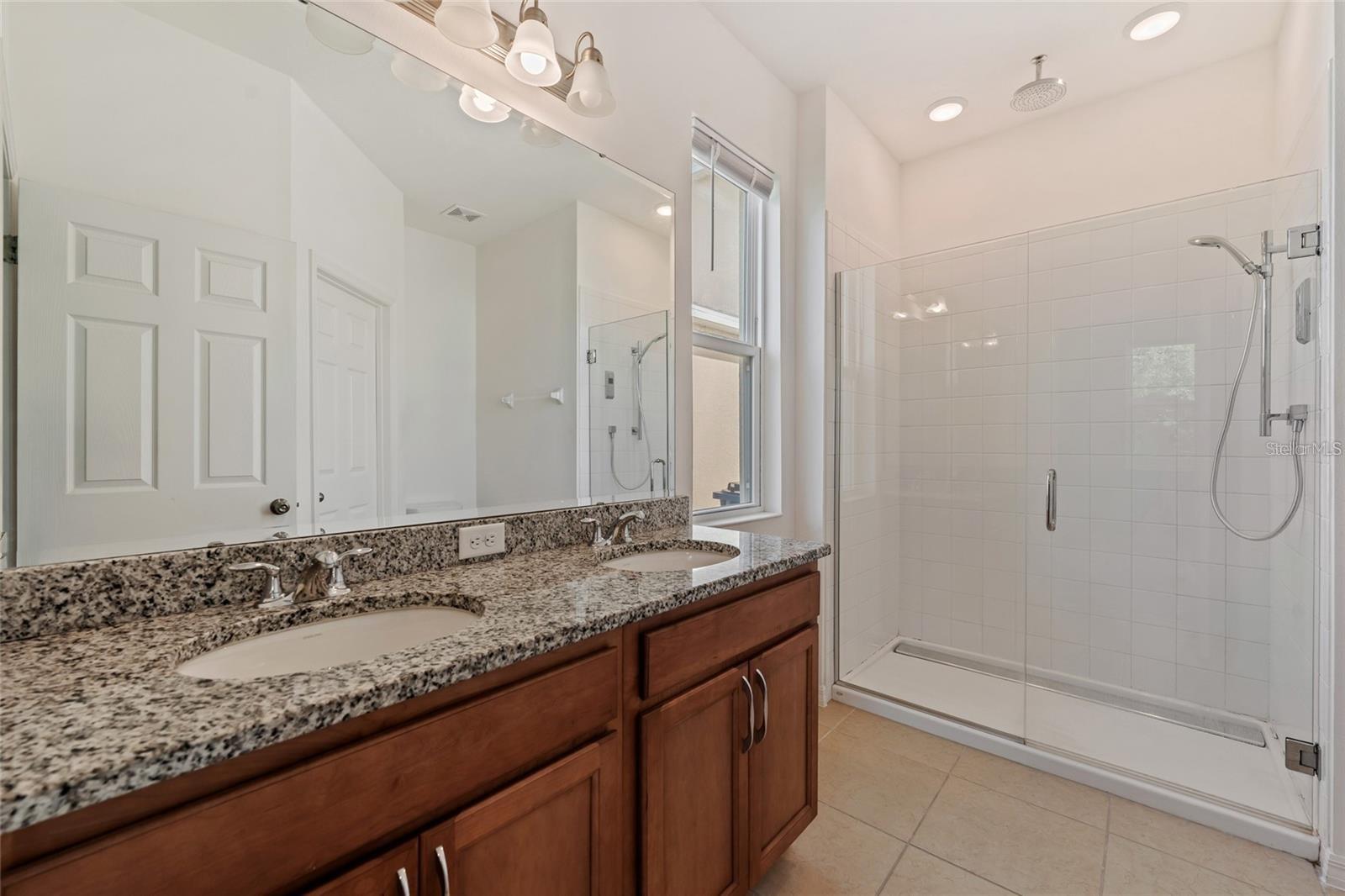 1678 Swan Swim Dr Property Photo 15