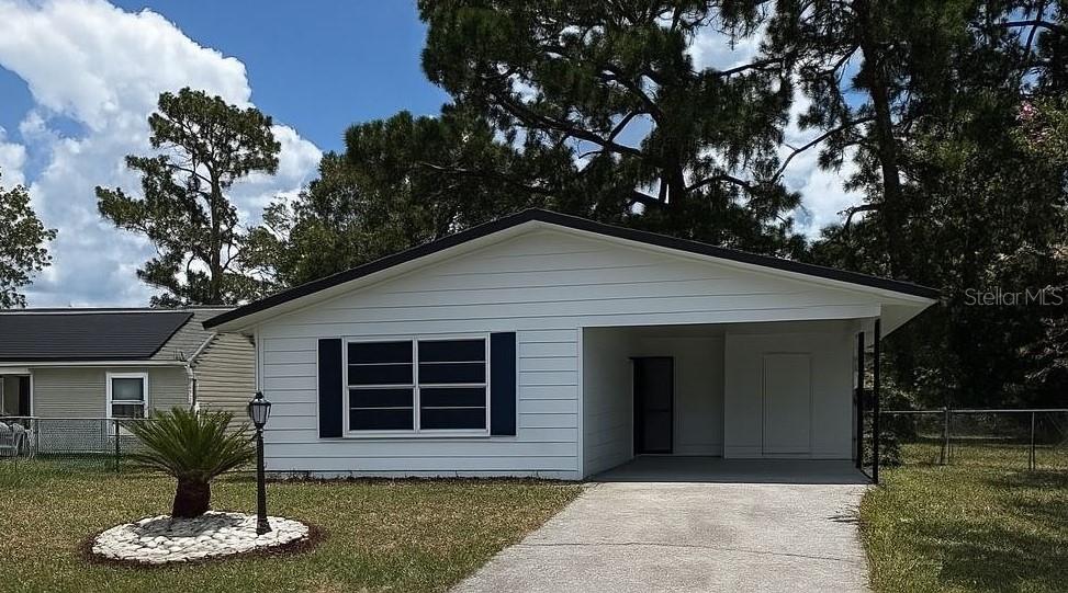 32 SPRING LOOP CIR Property Photo 1